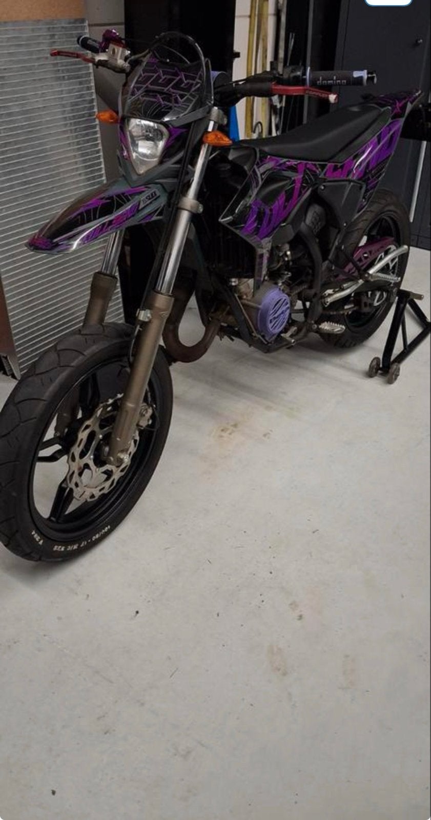 Beta RR50 Supermoto - Paars/Zwart, Fietsen en Brommers, Ophalen, 6 versnellingen, Gebruikt, Maximaal 45 km/u