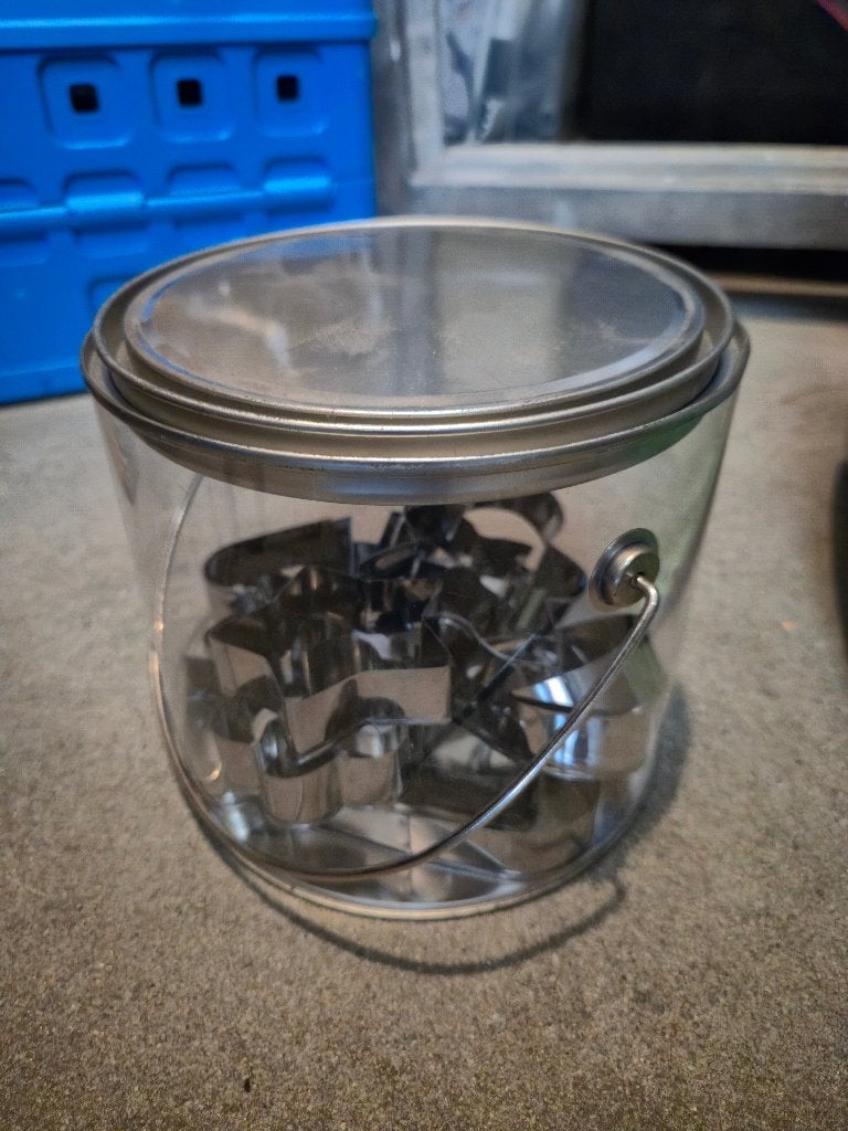 Leuke verschillende uitsteekvormpjes!, Ophalen of Verzenden, Zo goed als nieuw, Taarten of Cupcakes, Bakvorm