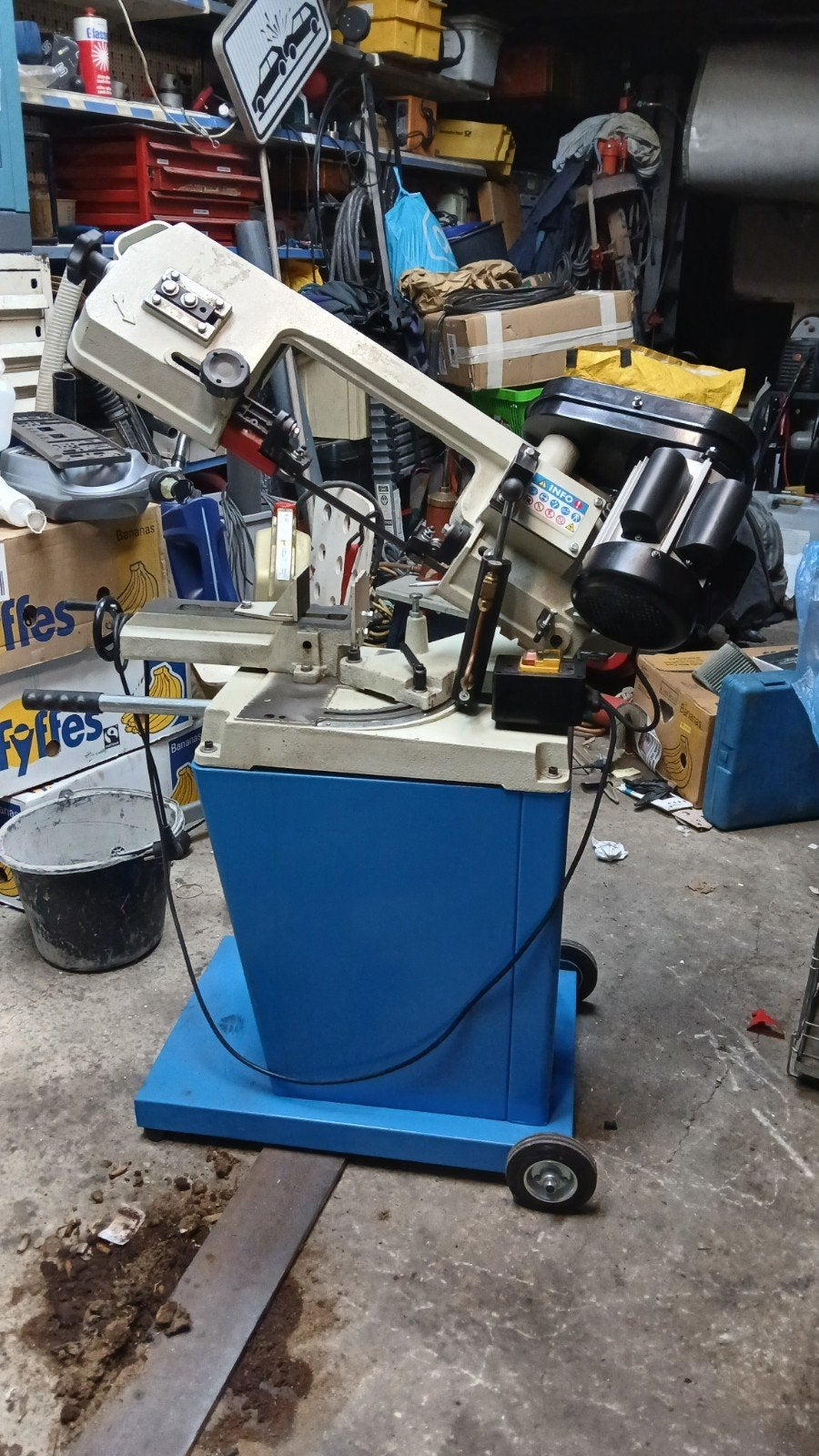 lintzaag bandzaag metaal, Ophalen, Minder dan 600 watt, Lintzaag, 70 mm of meer