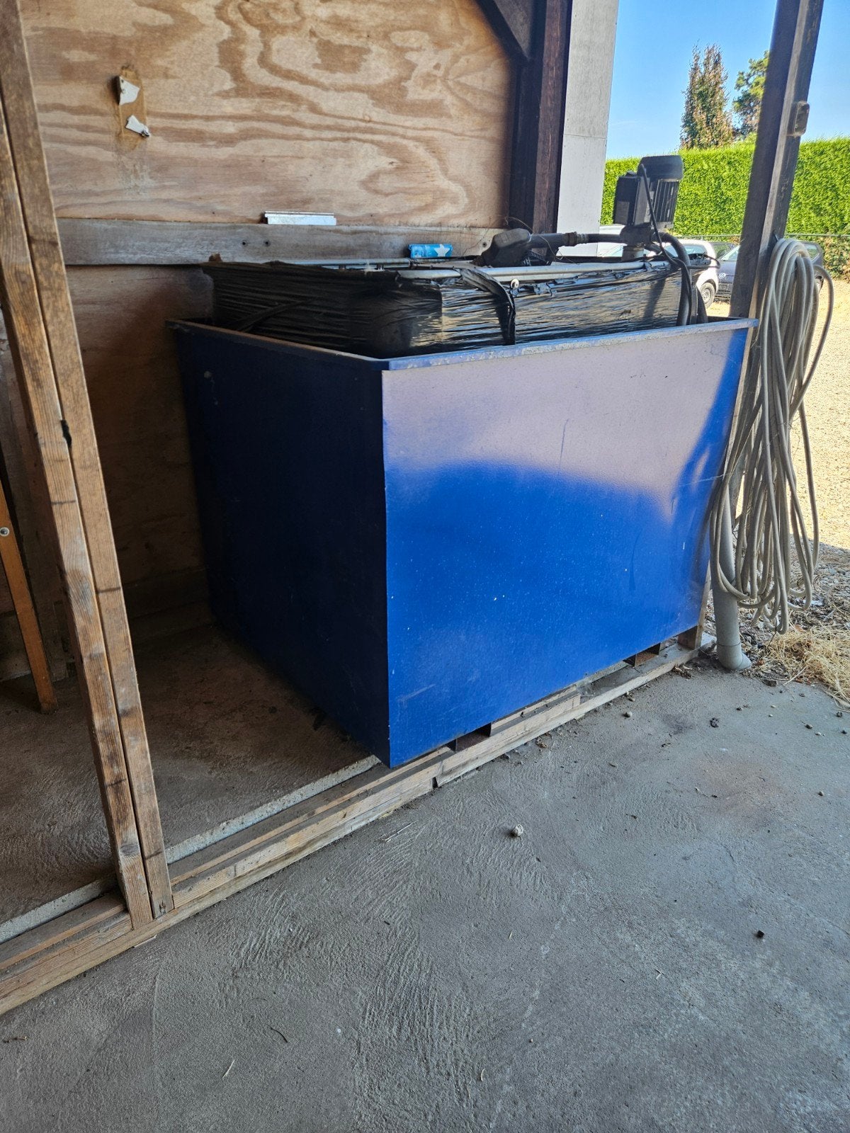 Vloeistofdichte Bak met 1000L Vat en 220V Pomp, Ophalen of Verzenden