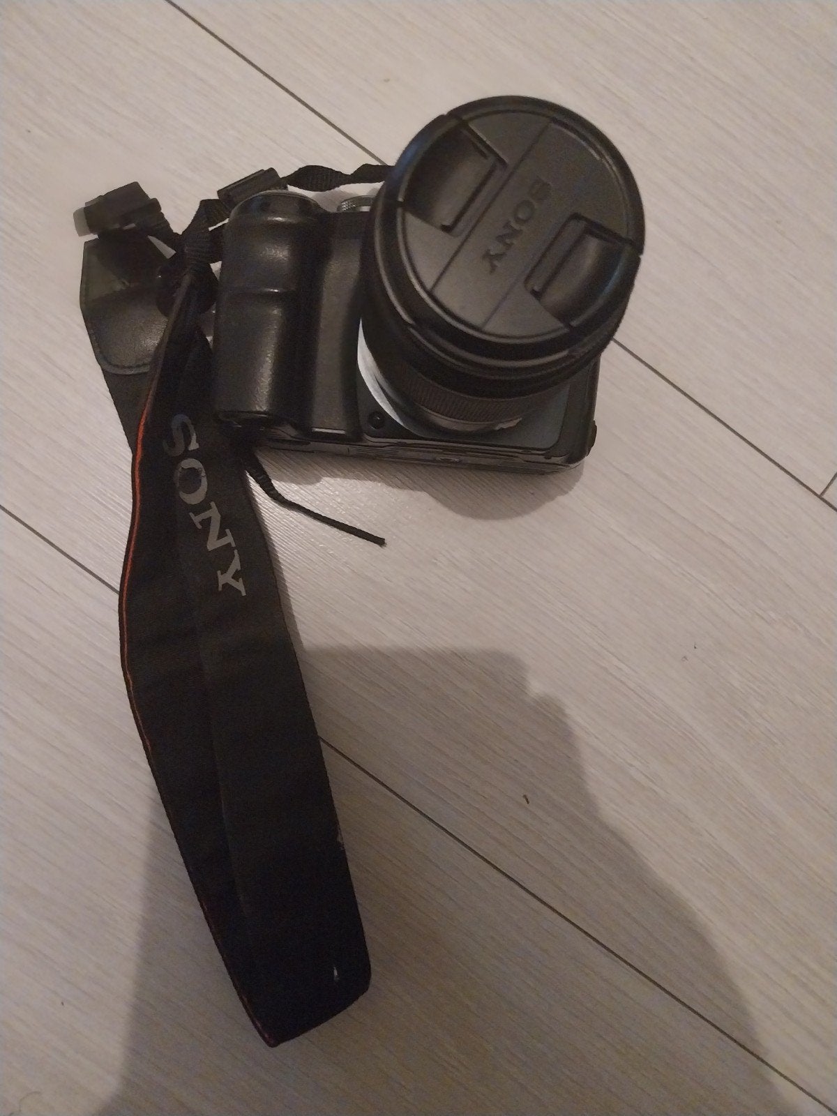 Sony Alpha DSLR-A200 spiegelreflexcamera met 18-70mm lens, Ingebouwde flitser, Gebruikt, Spiegelreflex, Lensdop