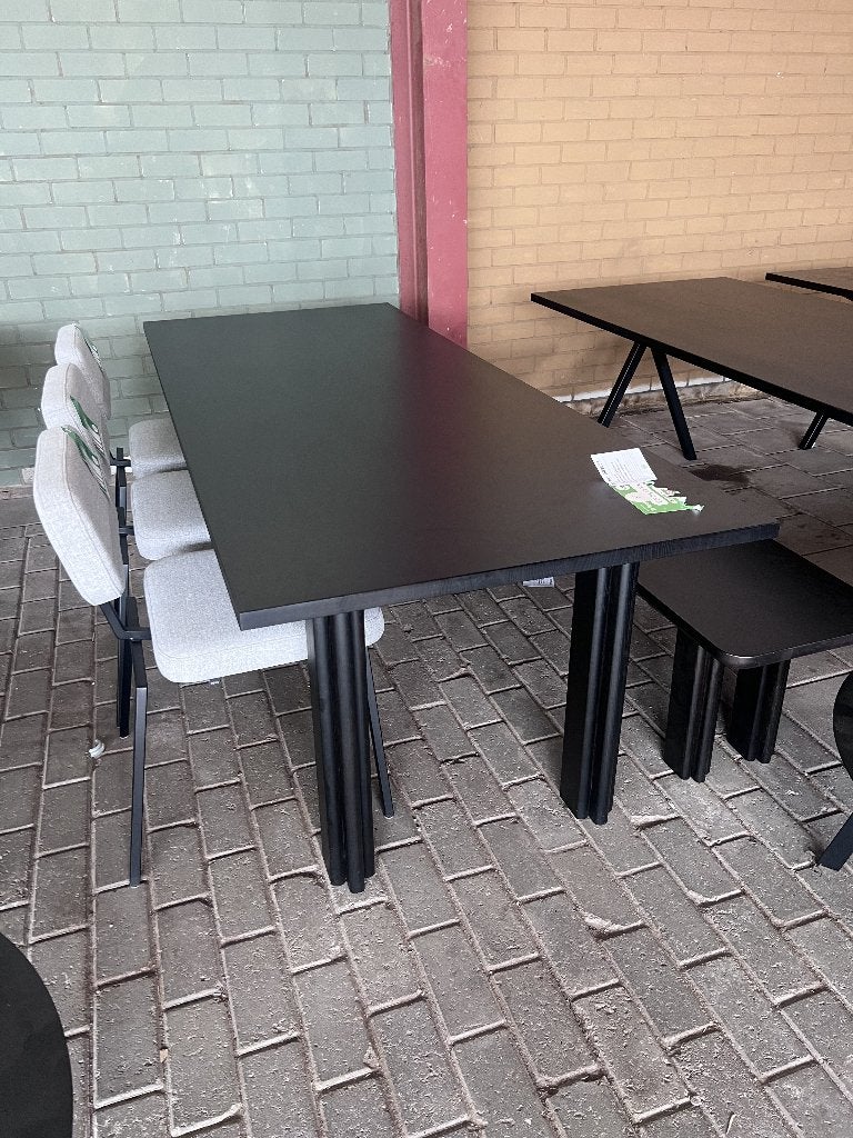 Studio Henk Eettafel Eiken Bruin 220 x 90 Paste | €2429, nu, Studio Henk, Studio Henk, Studio Henk, Rechthoekig