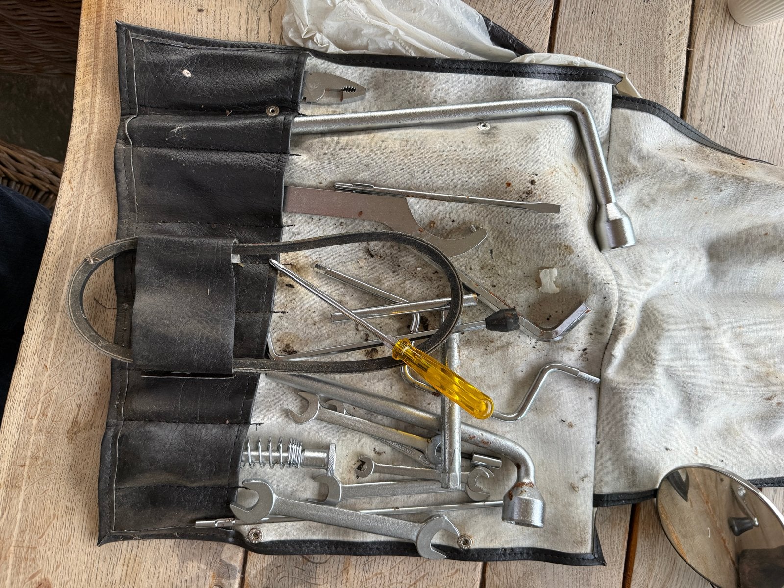 Vintage Porsche Gereedschap Set in Roltas, Auto diversen, Ophalen of Verzenden, Gebruikt
