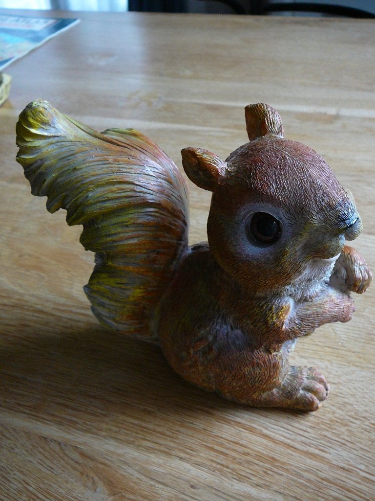 eekhoorn beeldje voor in de tuin, Ophalen of Verzenden, Zo goed als nieuw, Dier