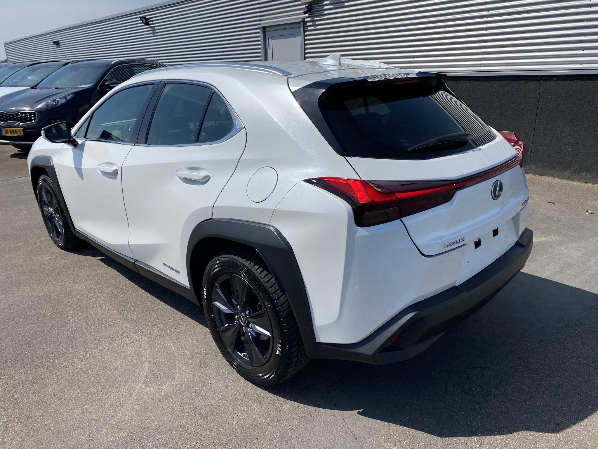 Lexus UX 250h Comfort Business Apple Carplay en/of Android a, Auto's, Lexus, Stof, Gebruikt, Euro 6, 4 cilinders