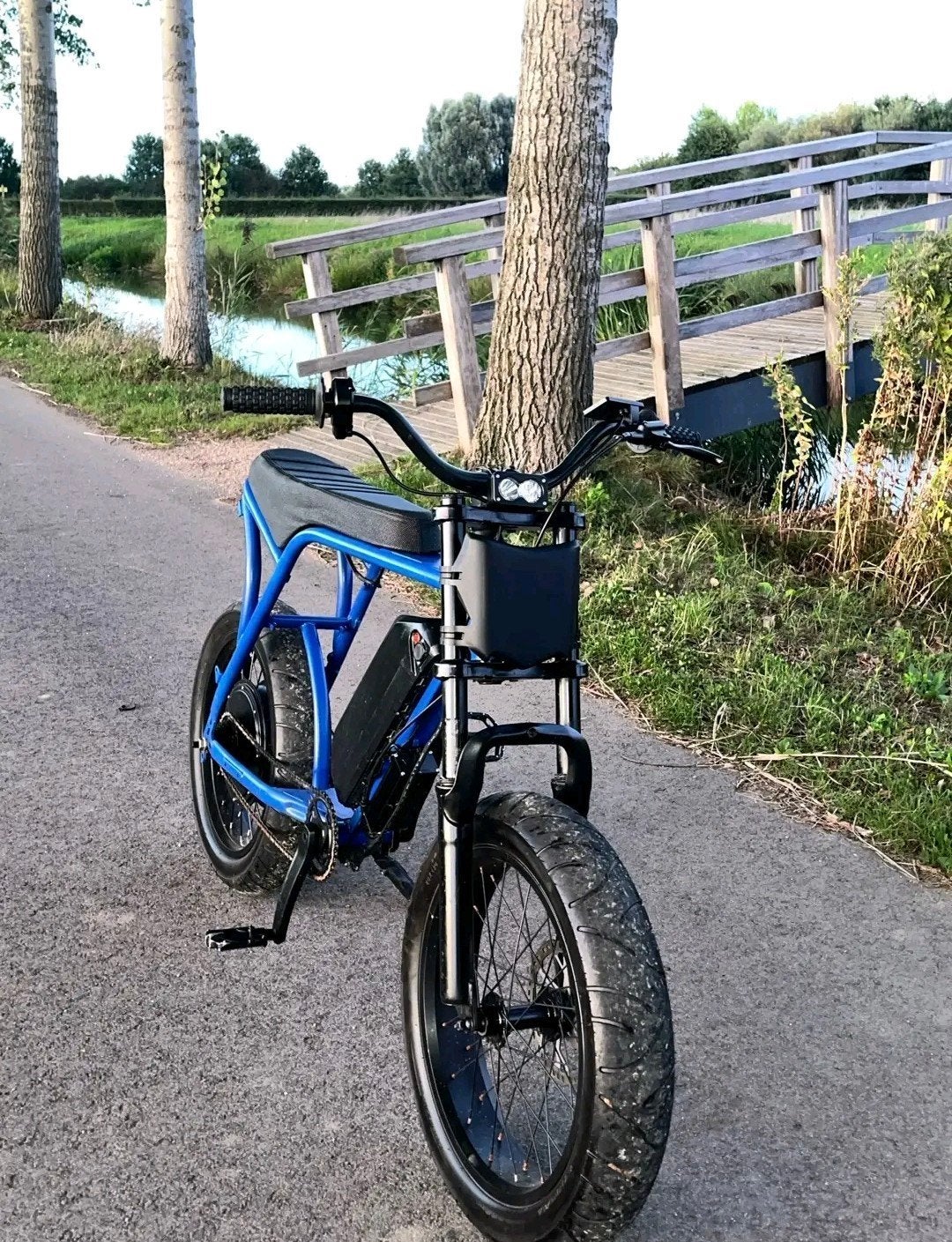 Custom Ouxi V8 E-bike 1500W - Blauw met extra's, Staal, Ouxi, V-brakes, Ophalen of Verzenden