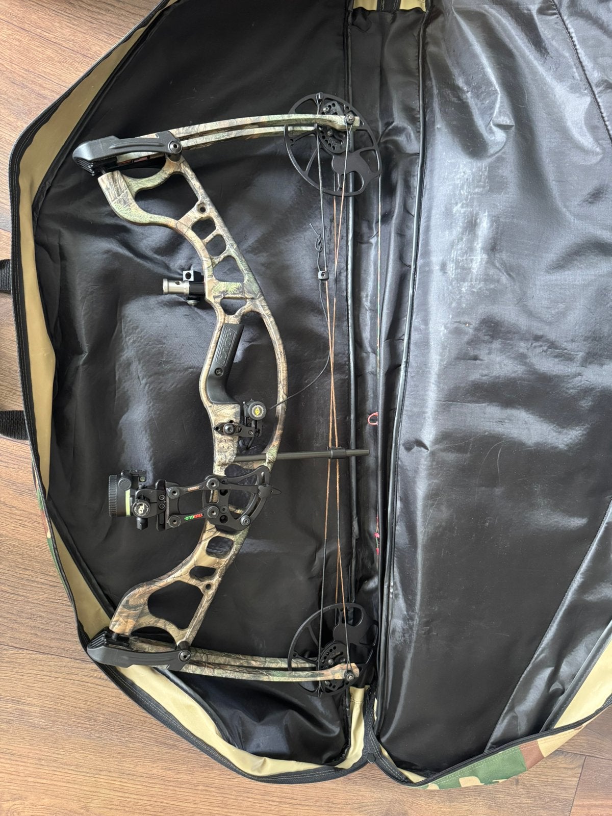 Complete hoyt compoundboog, Sport en Fitness, Ophalen, Zo goed als nieuw, Compoundboog