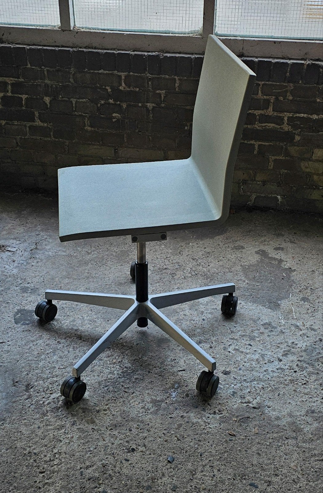 Vitra .04 bureastoel design by Maarten van Severen, Ophalen, Gebruikt, Grijs, Bureaustoel