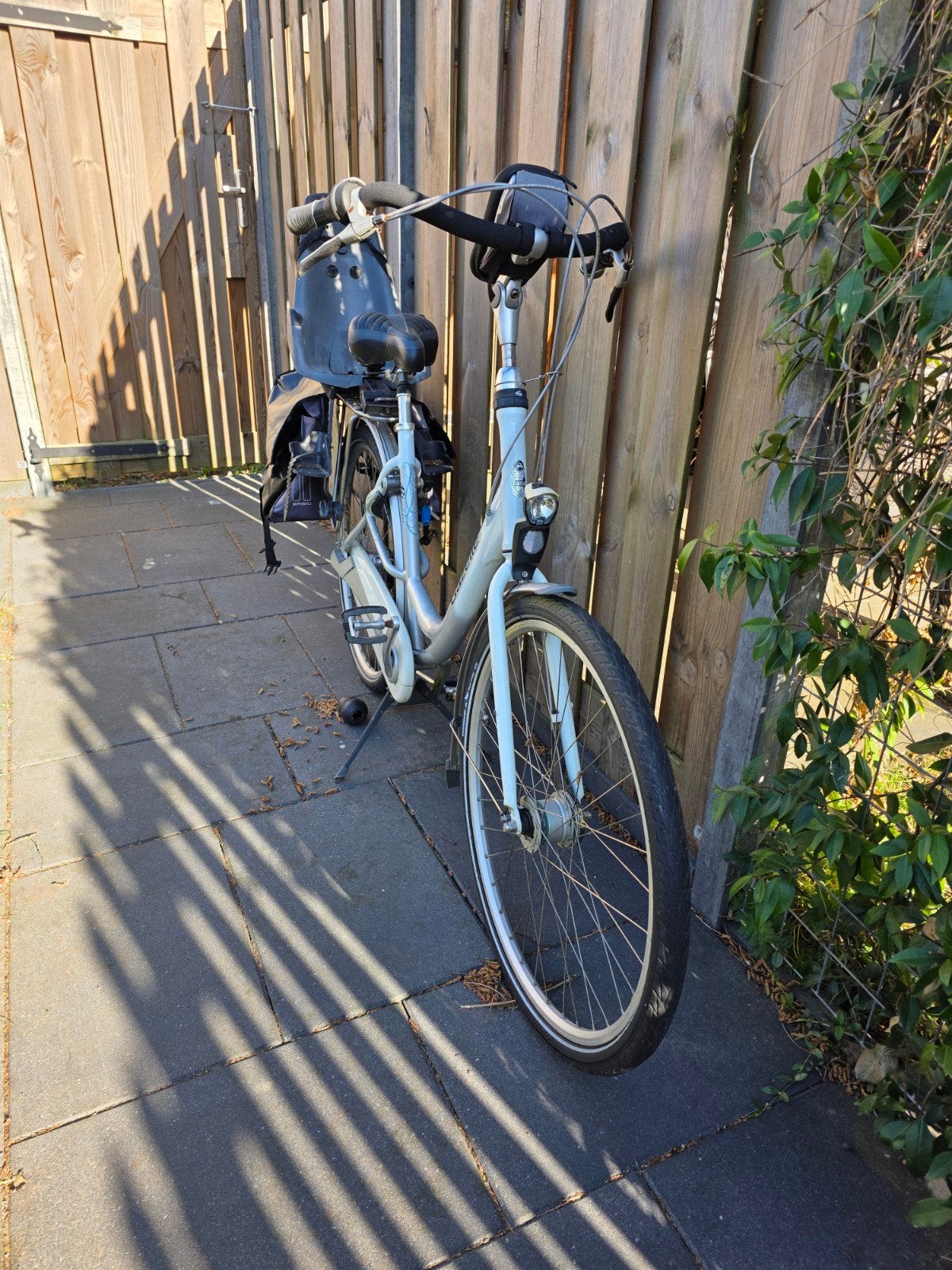 Gazelle Bloom Mamafiets met kinderzitje en fietstassen, Ophalen, Gazelle, Trommelrem, 53 tot 56 cm