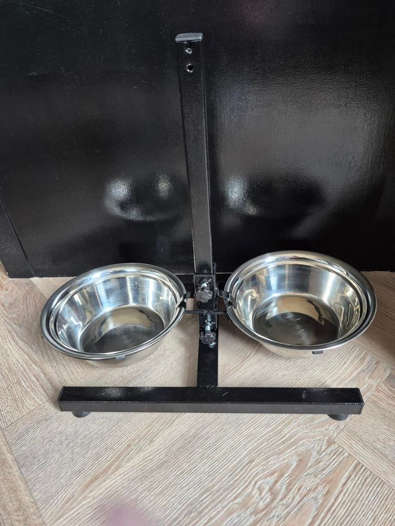 Honden voerbak maat M/L, Ophalen, Zo goed als nieuw
