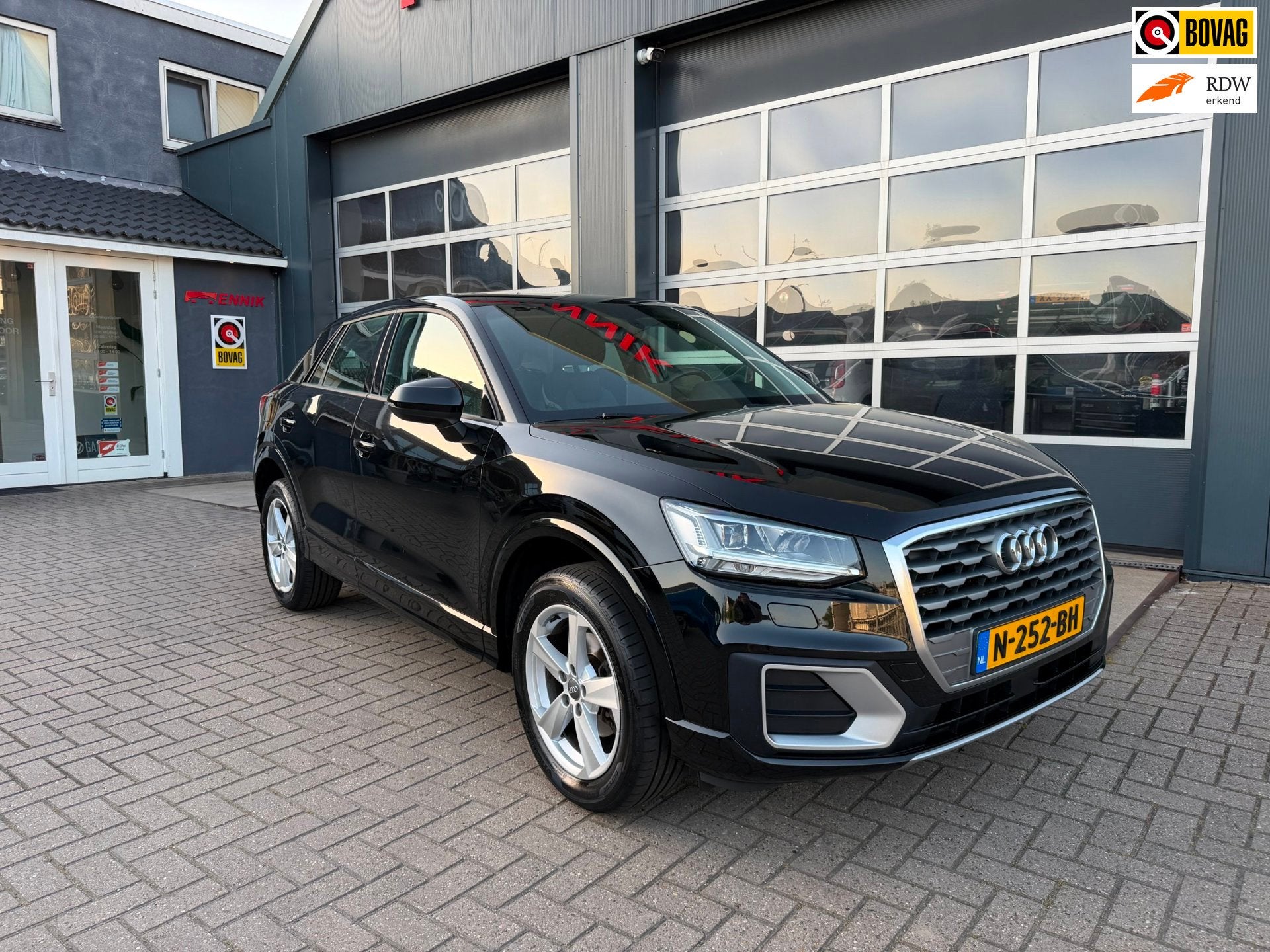 Audi Q2 35 TFSI S Edition / Led / Cruise / Navi / Sport., Auto's, Dealer onderhouden, 15 km/l, 4 cilinders, 150 pk