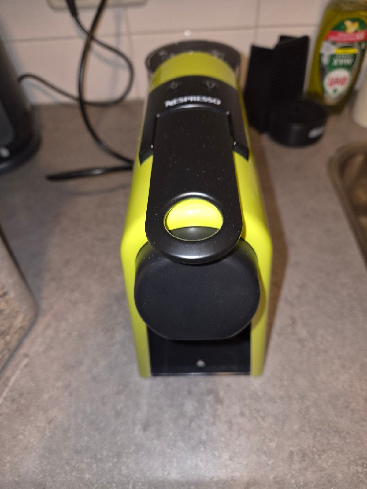 Nespresso Essenza Mini - Lime Groen, Ophalen, Espresso apparaat, Zo goed als nieuw, 1 kopje