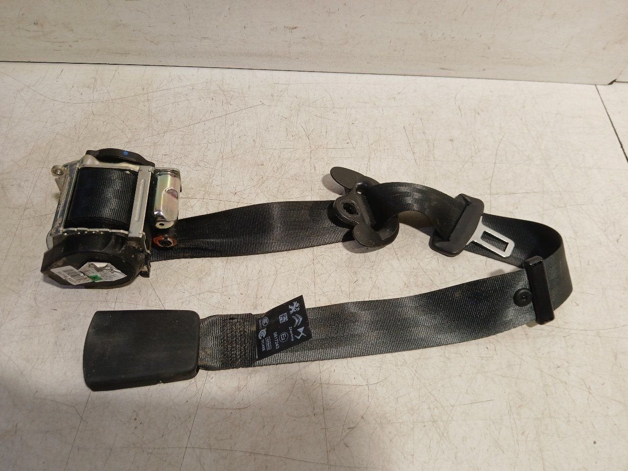 Veiligheidsgordel rechts voor Opel Corsa, Onderdelen@venauto.nl, Van der Ven Autorecycling B.V., Gebruikt, Ettenseweg 76, 4706 PB Roosendaal, The Netherlands