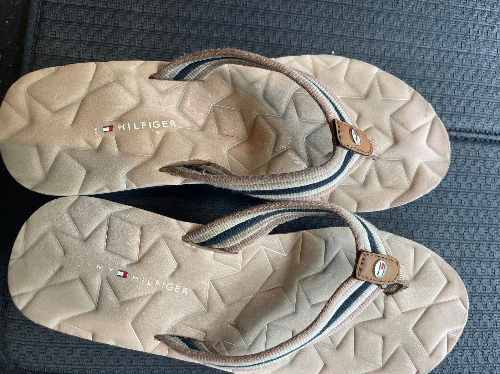 Tommy Hilfiger Slippers Maat 40, Ophalen of Verzenden, Gedragen, Bruin, Slippers