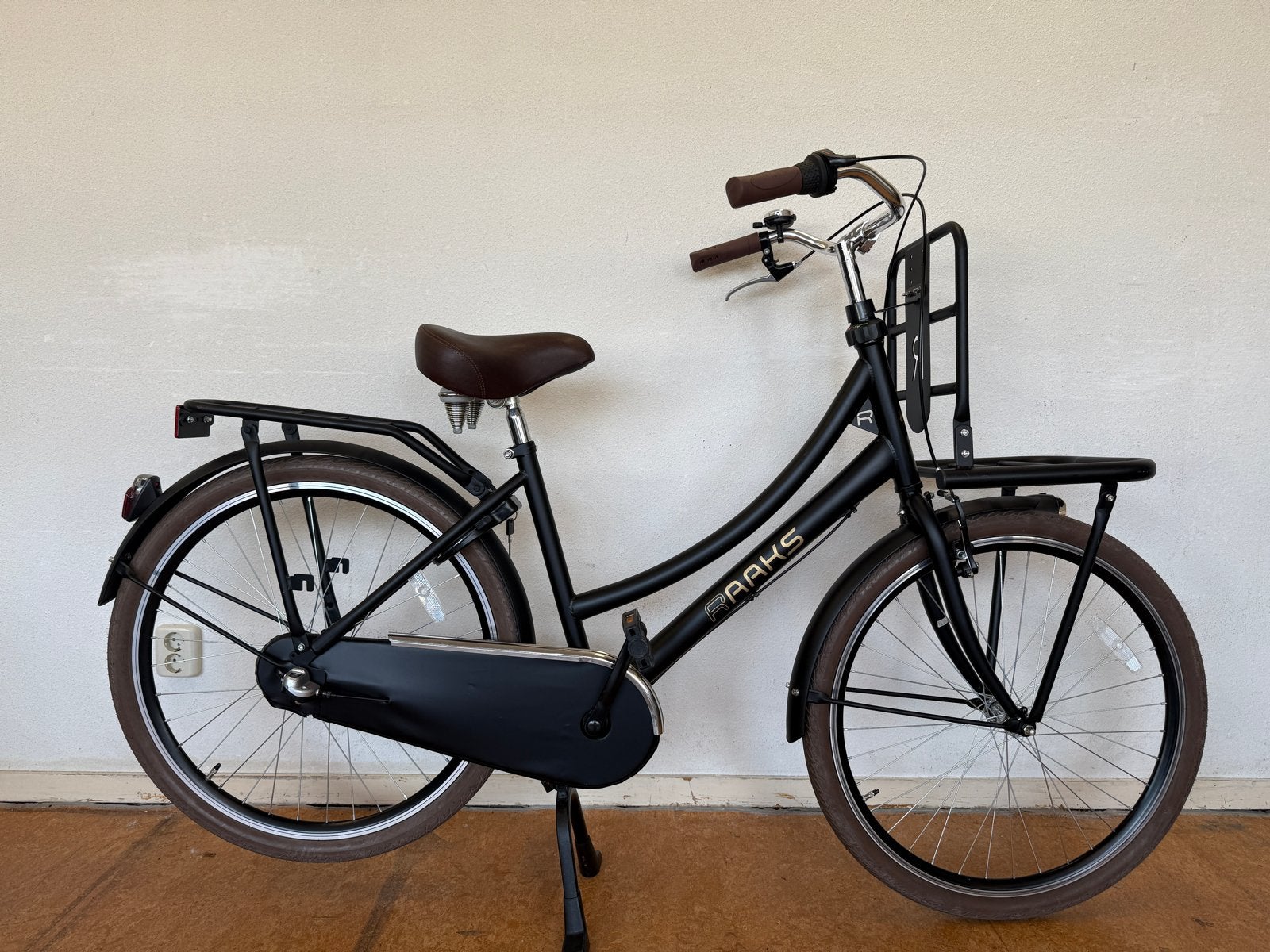 Nette raaks cargo  transport meisjes fiets 26 inch, Fietsen en Brommers, Fietsen | Meisjes, 26 inch of meer, Terugtraprem, Versnellingen