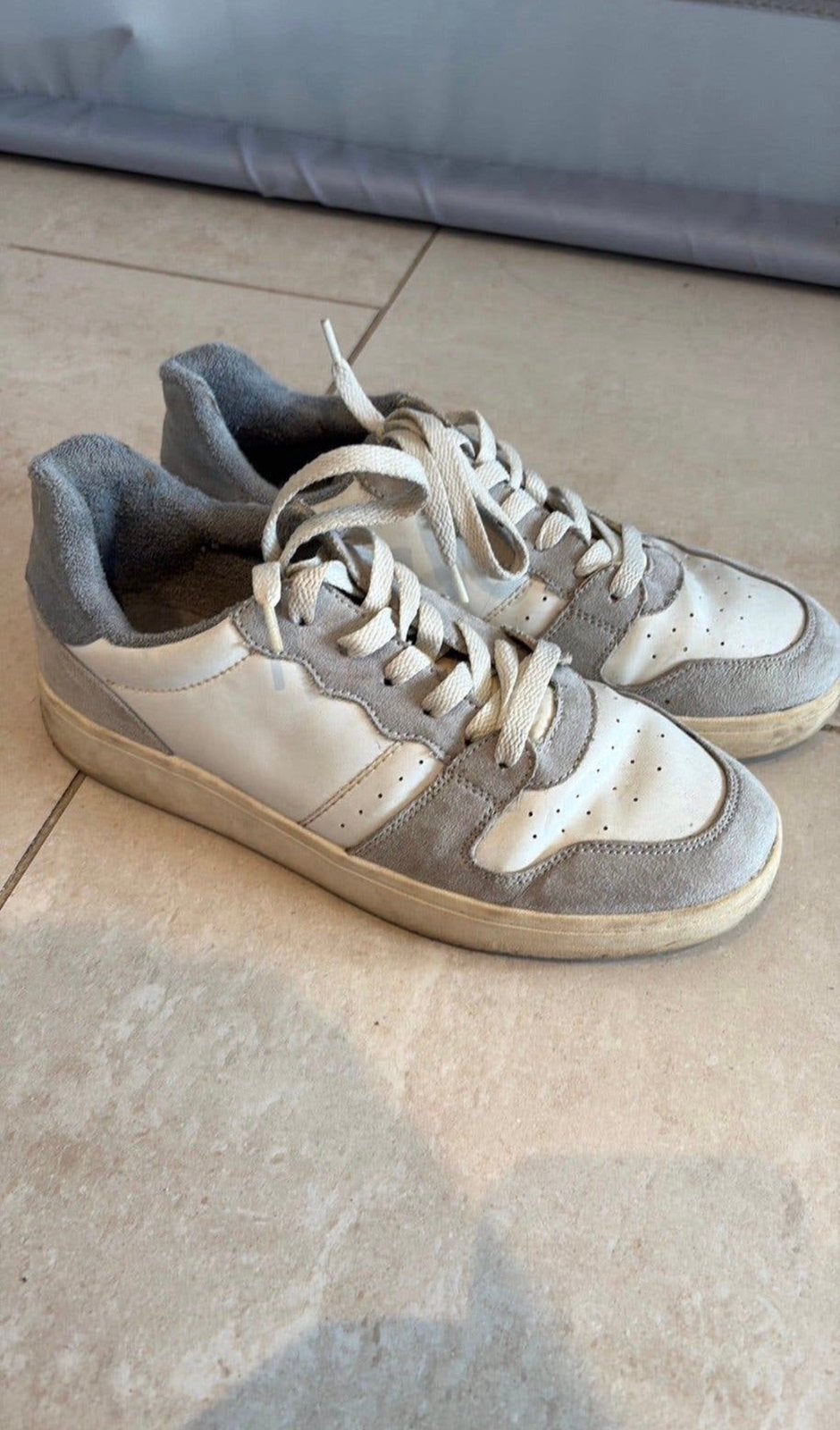 Shoes size 40, Ophalen, Zo goed als nieuw, Zwart, Sneakers of Gympen