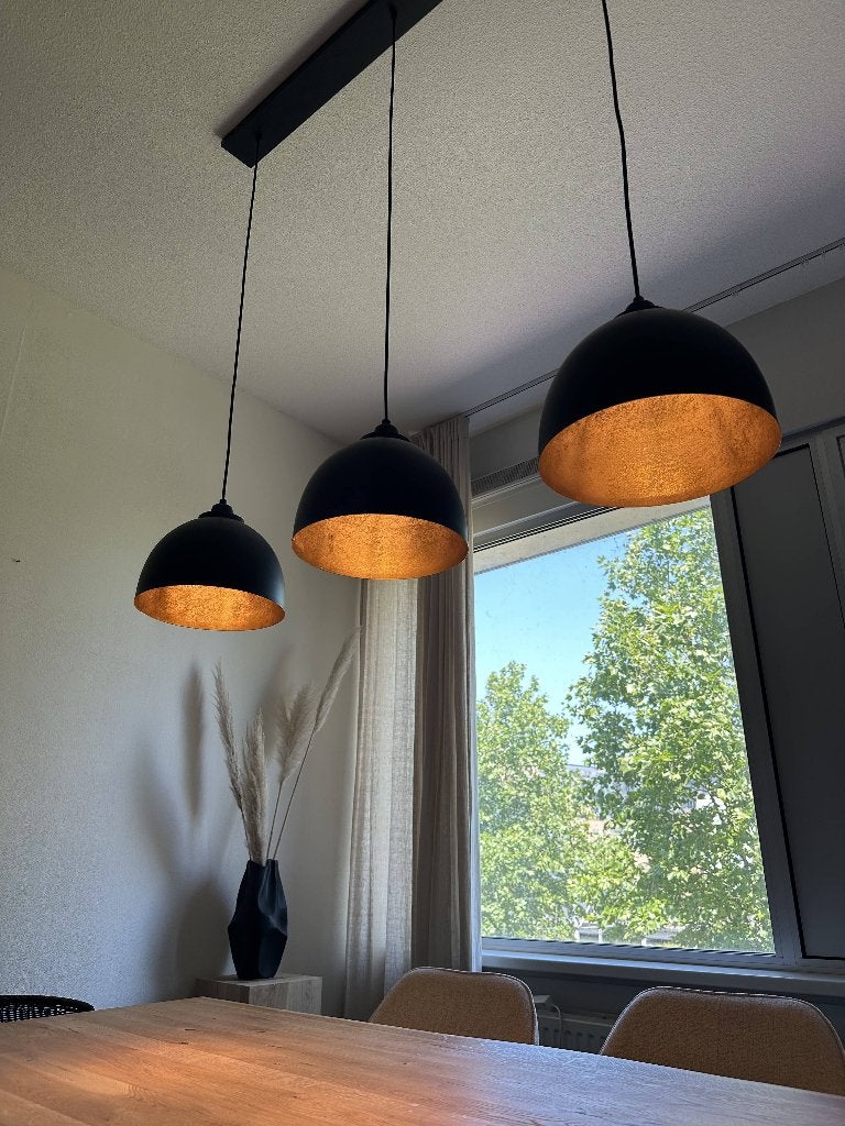 Balo bar 3 zwarte hanglampen met goud accent, Huis en Inrichting, Ophalen, Zo goed als nieuw, Metaal, 75 cm of meer