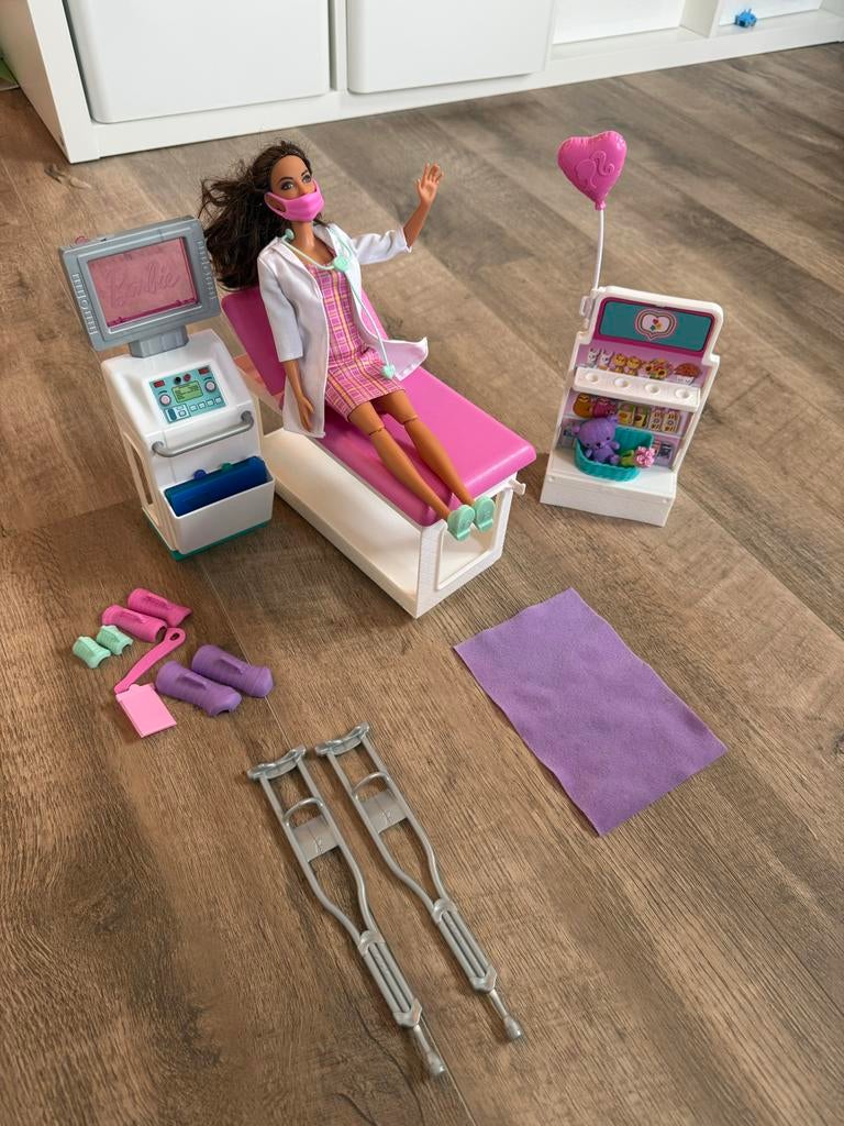 Barbie Ziekenhuis Speelset met Veel Extra's, Ophalen, Gebruikt, Barbie