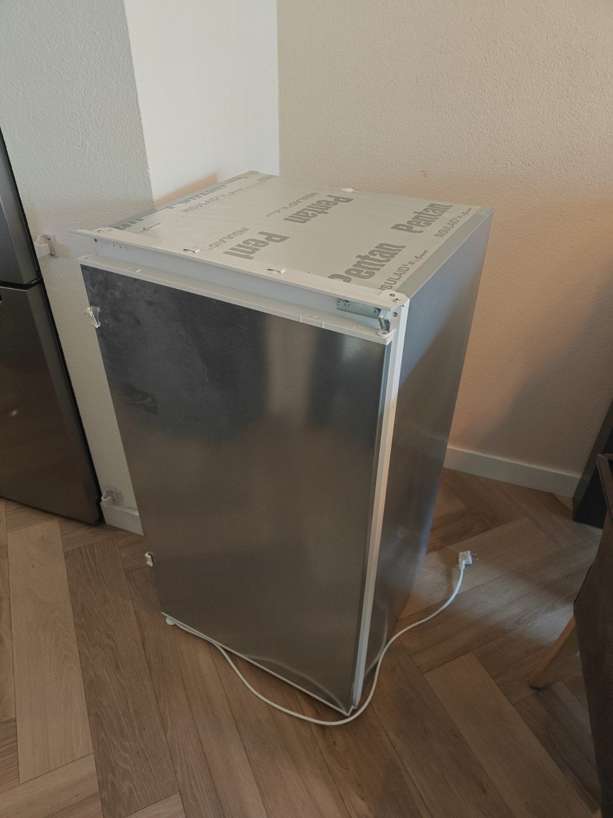 Bosch inbouwkoelkast KIR20V30/01, 75 tot 100 liter, 45 tot 60 cm, Ophalen, 85 tot 120 cm