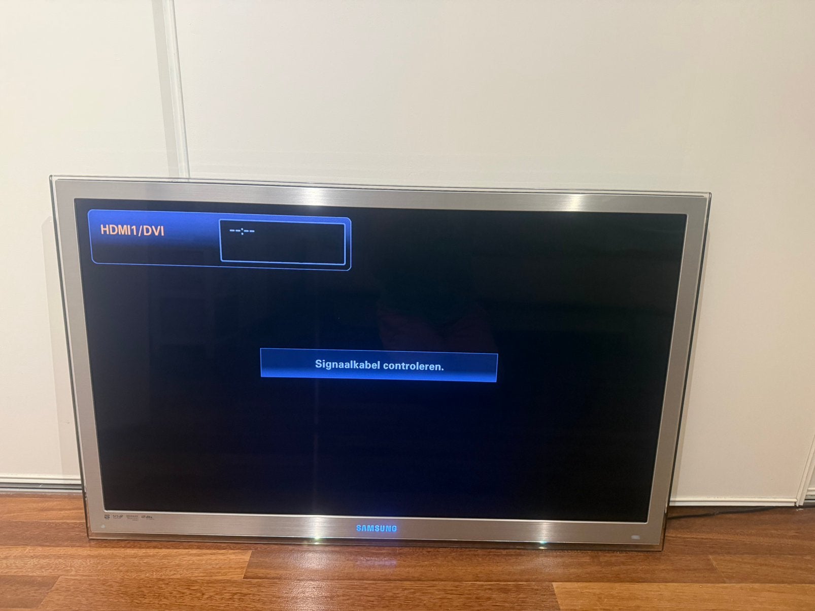 SAMSUNG Smart TV 40inch met dongle en afst bediening, Ophalen, Gebruikt, LCD, 80 tot 100 cm
