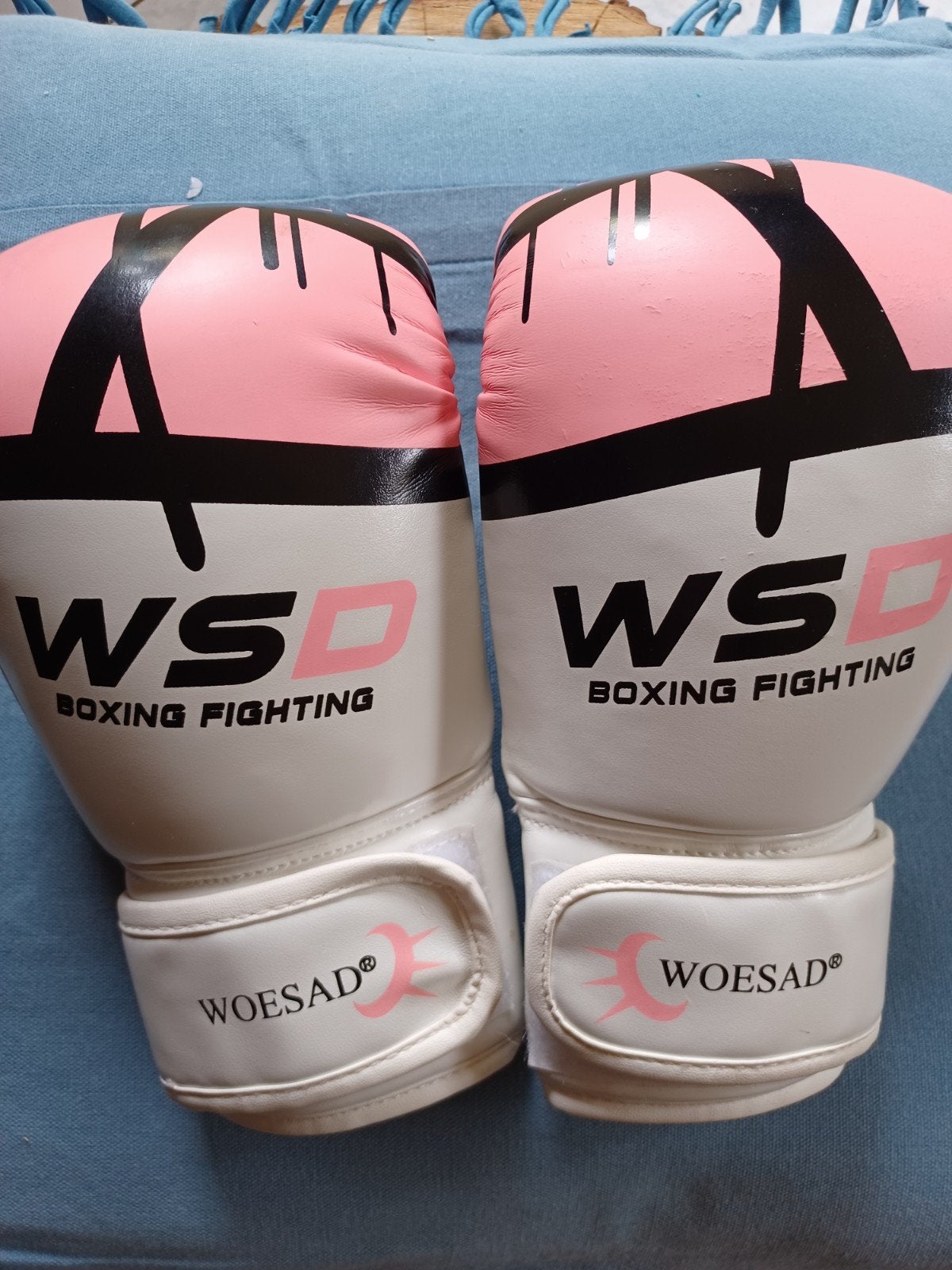 Roze/witte bokshandschoenen  WSD Boxing Fighting, Ophalen of Verzenden, Nieuw, Bokshandschoenen