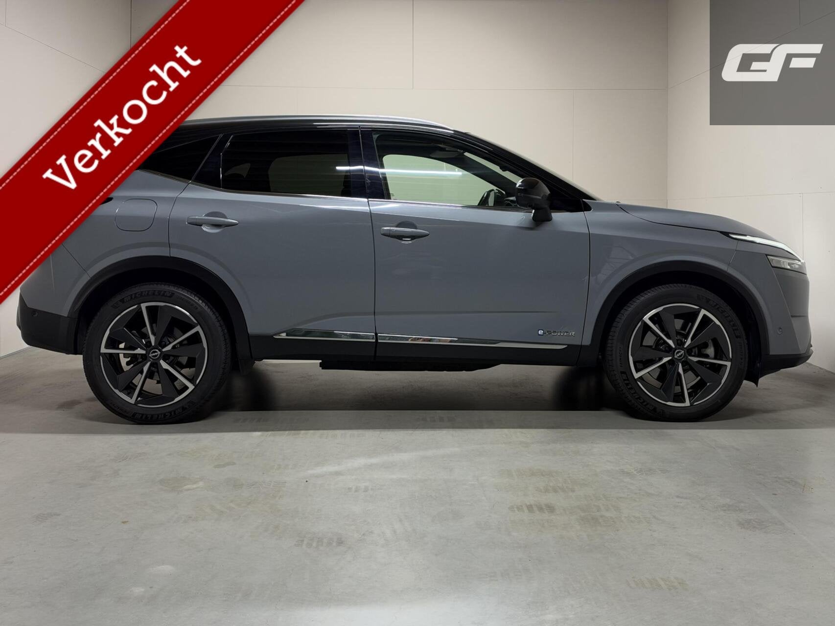 Nissan Qashqai 1.5 e-Power Tekna Pano 360º HUD Carplay ACC, Auto's, Dealer onderhouden, 1497 cc, Gebruikt, Zwart