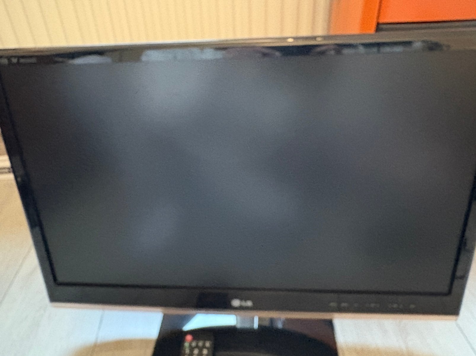 LG Full HD TV 25 inch compleet, Audio, Tv en Foto, Televisies, Ophalen, 50 Hz, Zo goed als nieuw, 100 cm of meer