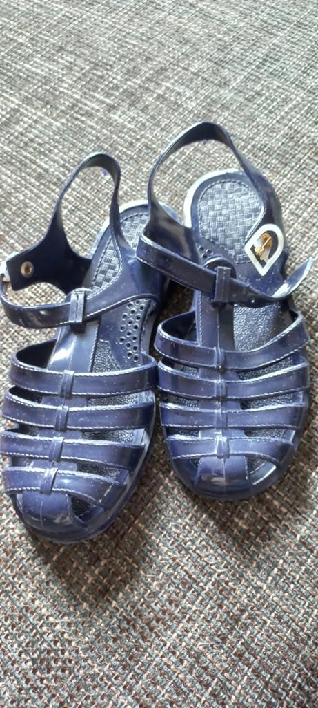 WATER/ZWEM SCHOENEN BLAUW MT 30, Ophalen of Verzenden, Zo goed als nieuw, Jongen, Zwemschoenen