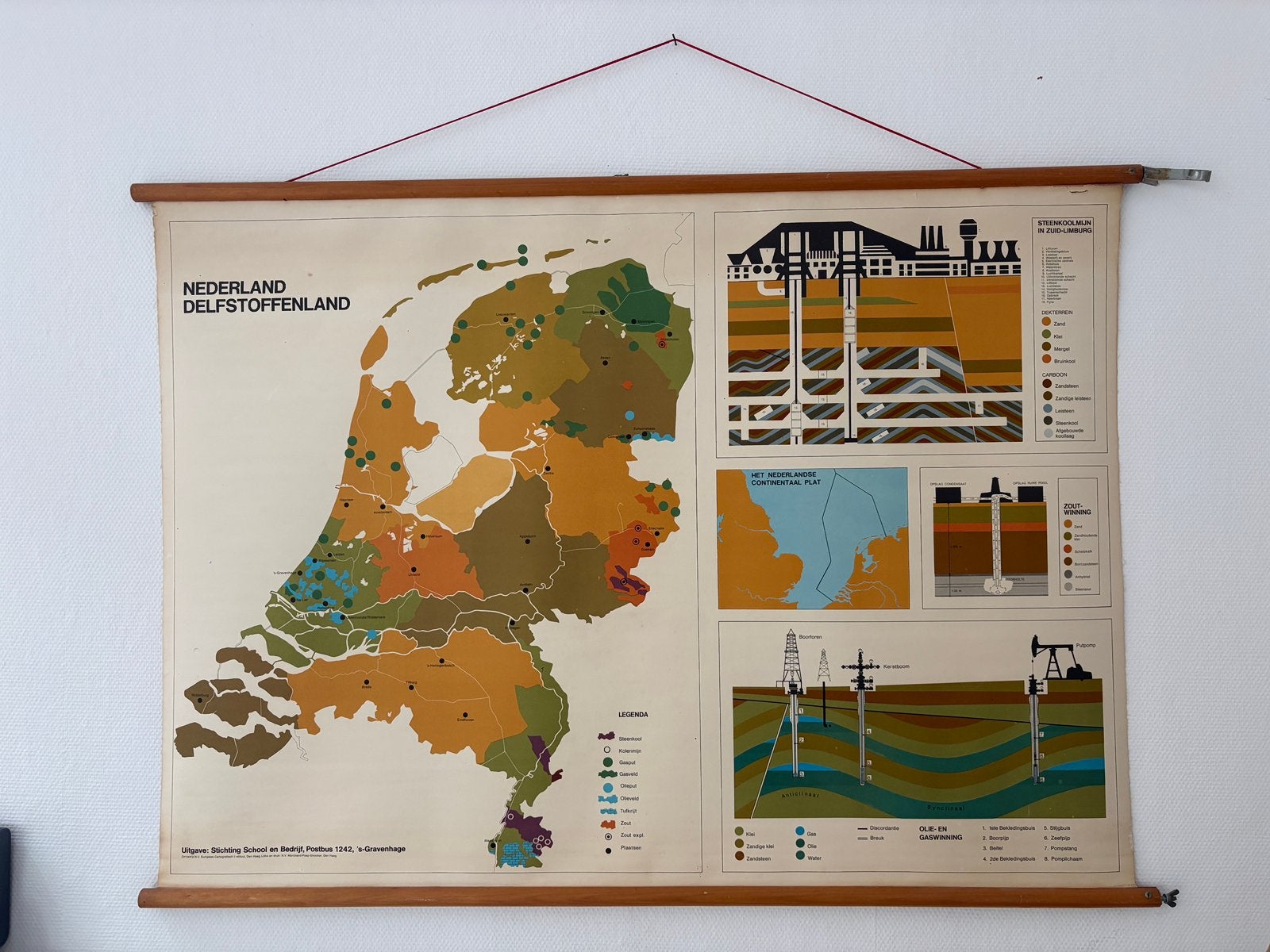 Vintage schoolkaart Nederland Delfstoffenland, Ophalen