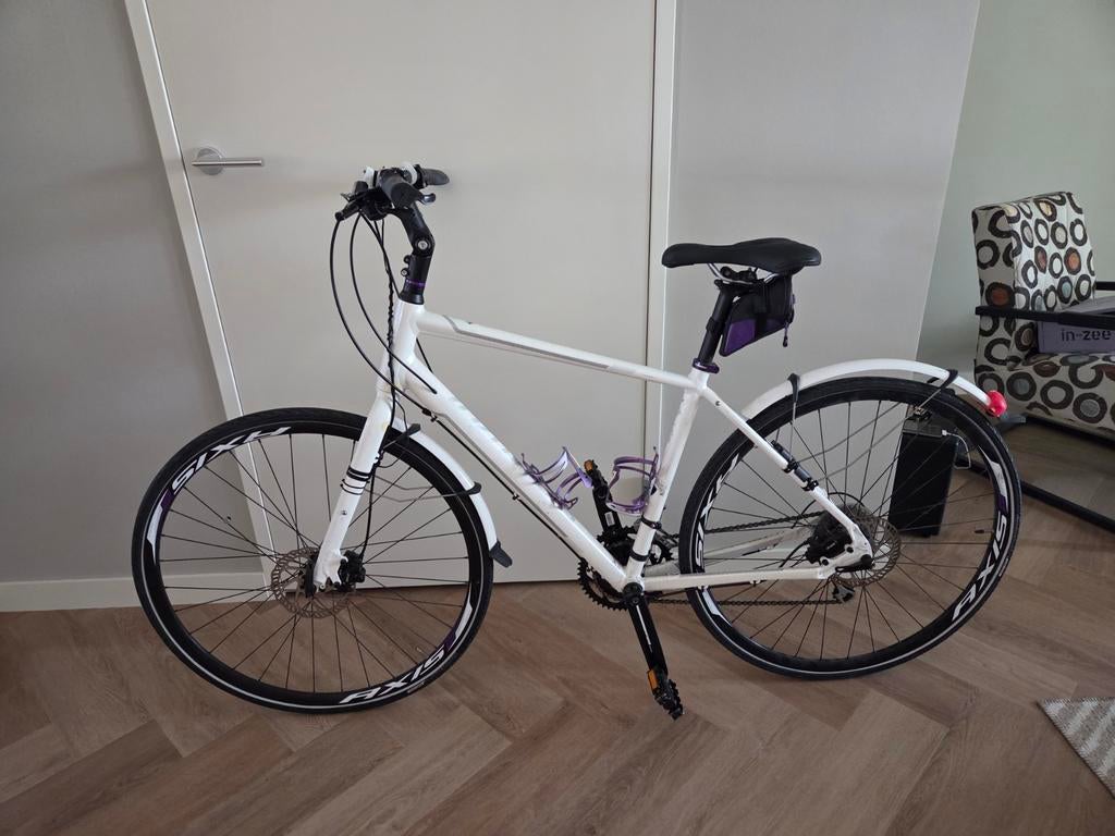 Witte Specialized Fitnessfiets met Schijfremmen, Fietsen en Brommers, Fietsen | Dames | Sportfietsen en Toerfietsen, Overige merken
