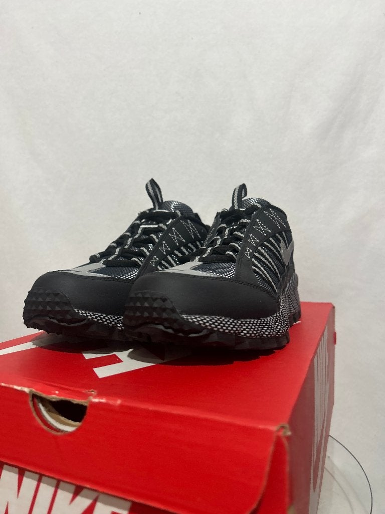 NIEUW! Maat 40,5 - Nike Air Humara Black Metallic Silver, Verzenden, Zwart, Nike, Nieuw