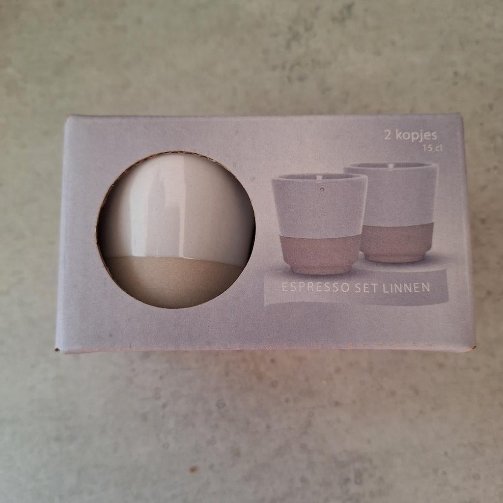 Espressokopjes Set Linnen 2 stuks NIEUW in doos Nivea 15 cl, Keramiek, Nieuw, Ophalen of Verzenden, Overige stijlen