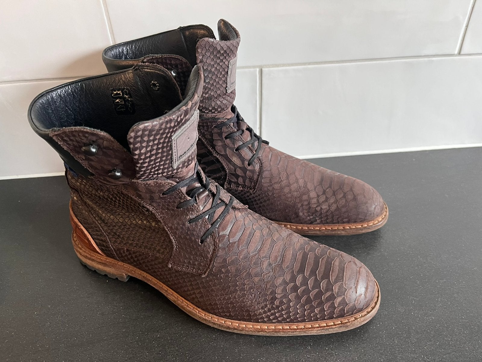 Floris van Bommel herenschoenen maat 8.5 / 42.5 H, Floris van Bommel, Bruin, Ophalen of Verzenden, Zo goed als nieuw