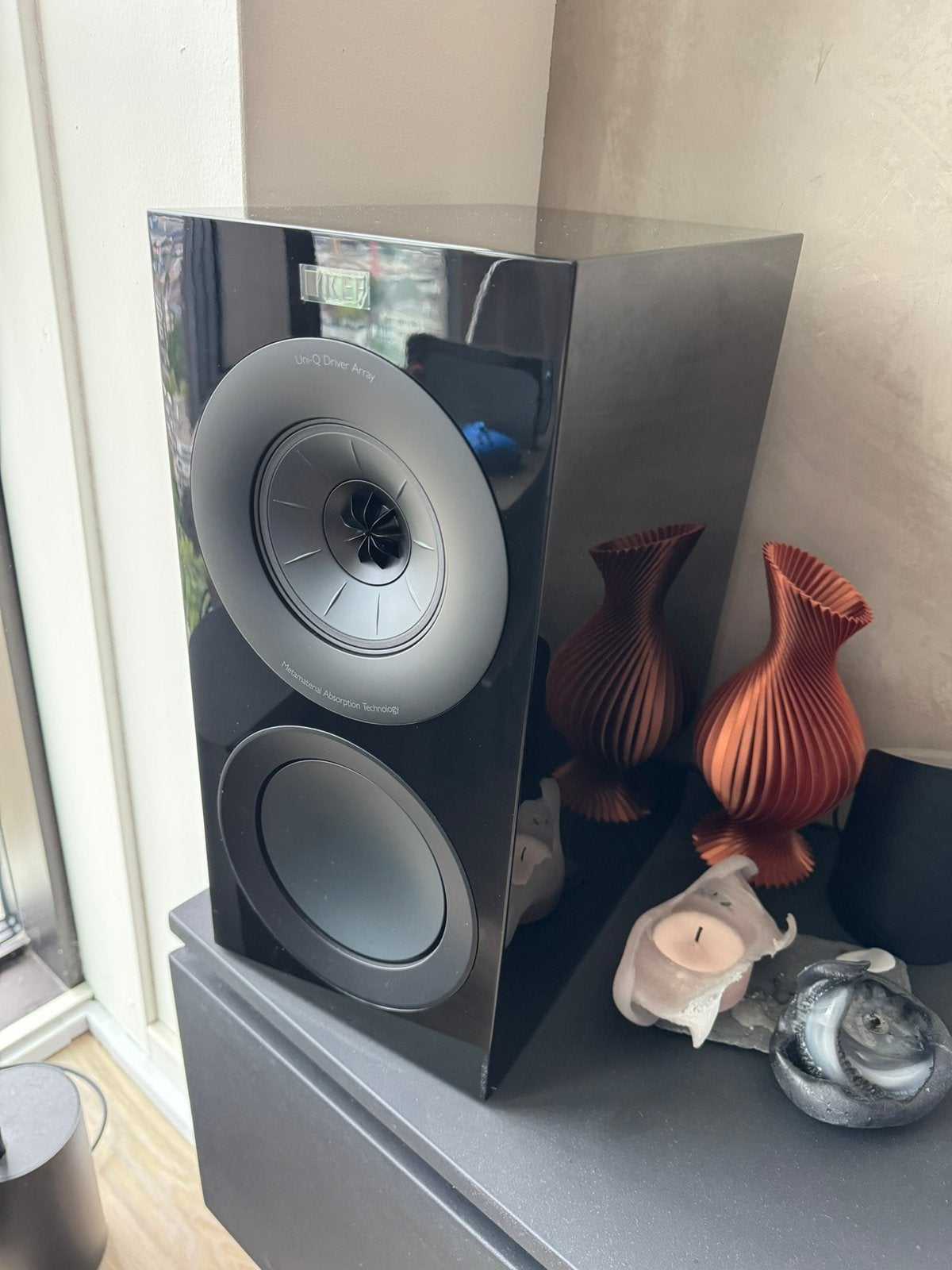 KEF R3 Meta - 2 stuks- Zwart/Black, Ophalen, Zo goed als nieuw, Boekenplank luidspreker, Geschikt voor surround/home cinema