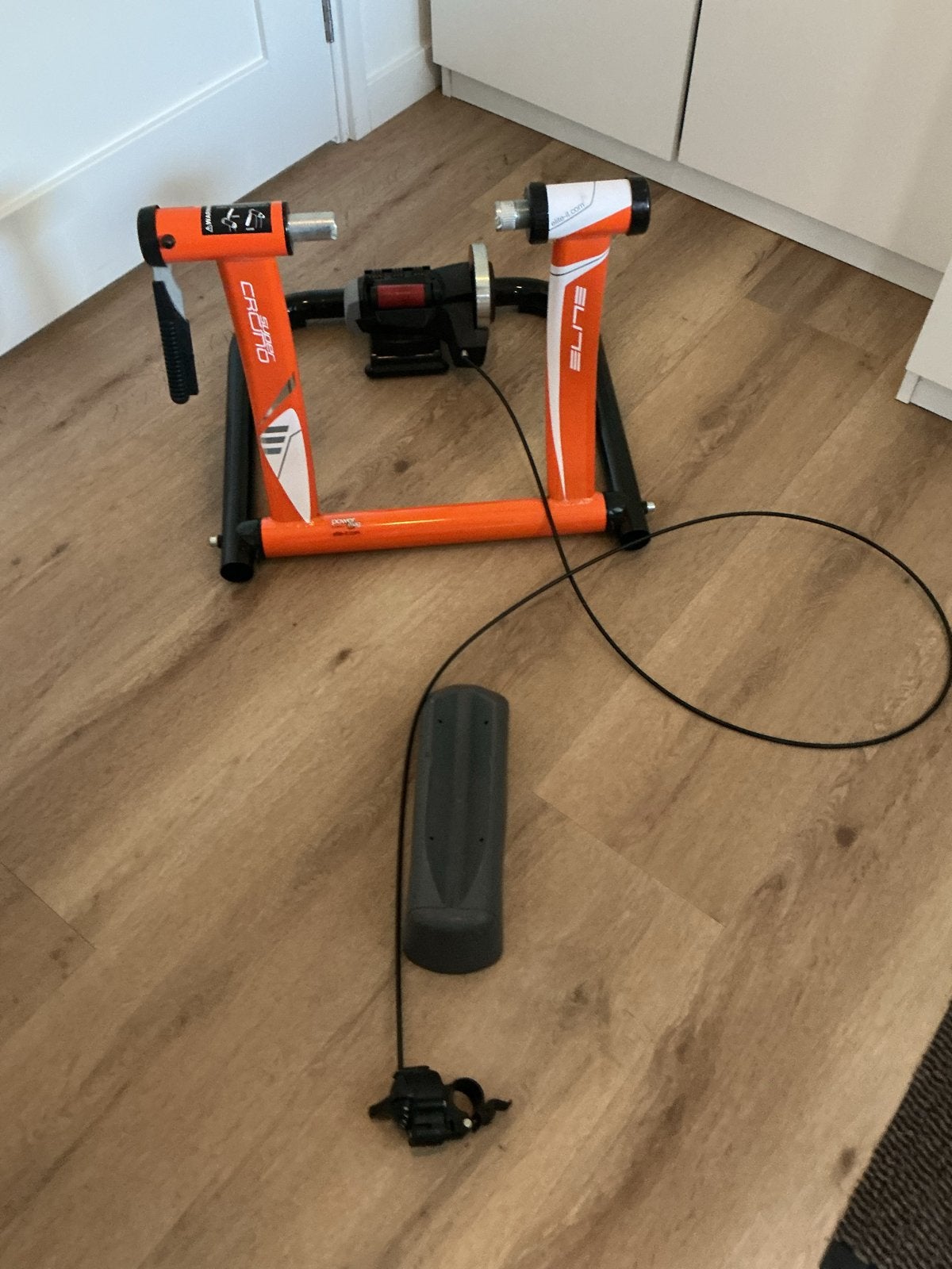 Elite Fietstrainer - Ideaal voor binnentraining, Ophalen, Gebruikt, Overige merken