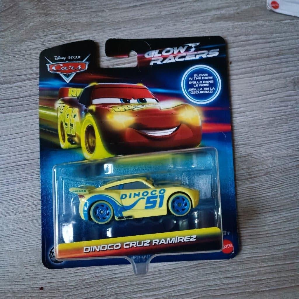 DINOCO CRUZ ramirez Glow in the Dark Racers Disney Pixar, Ophalen of Verzenden, Nieuw, Auto