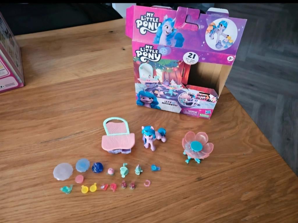 My Little Pony Izzy Moonbow Hoof to Heart speelset, Ophalen of Verzenden, Zo goed als nieuw, Meisje