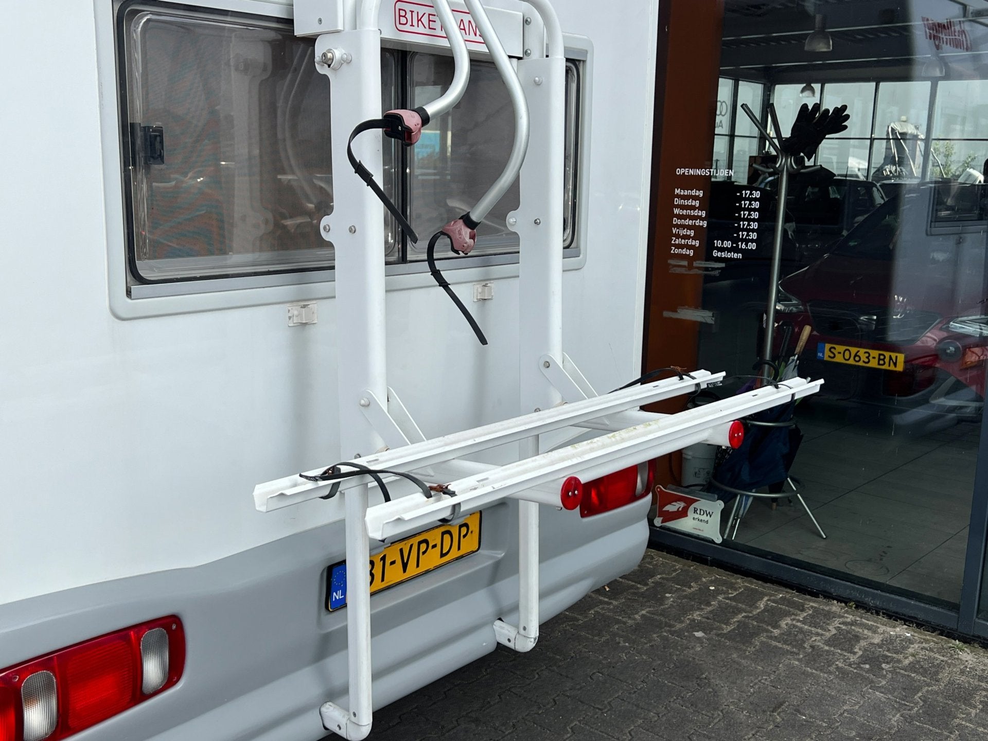 Fiat 2.8 JTD|Dwarsbed|Zonnepaneel|Fietsendrager|4 slaapplekk, Caravans en Kamperen, Elektrische ramen, Douche, Bedrijf, Fiat