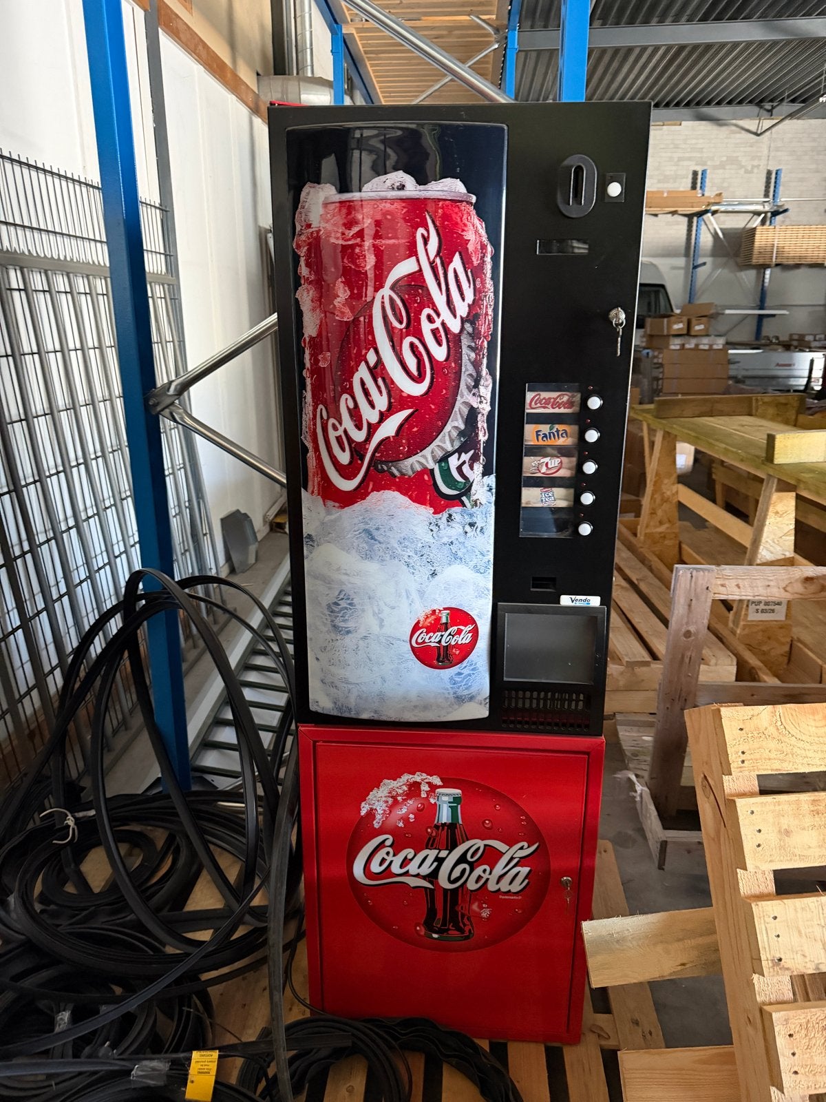 Coca-Cola Vendingmachine met Koelkast - Gebruikt, Verzamelen, Ophalen, Gebruikt