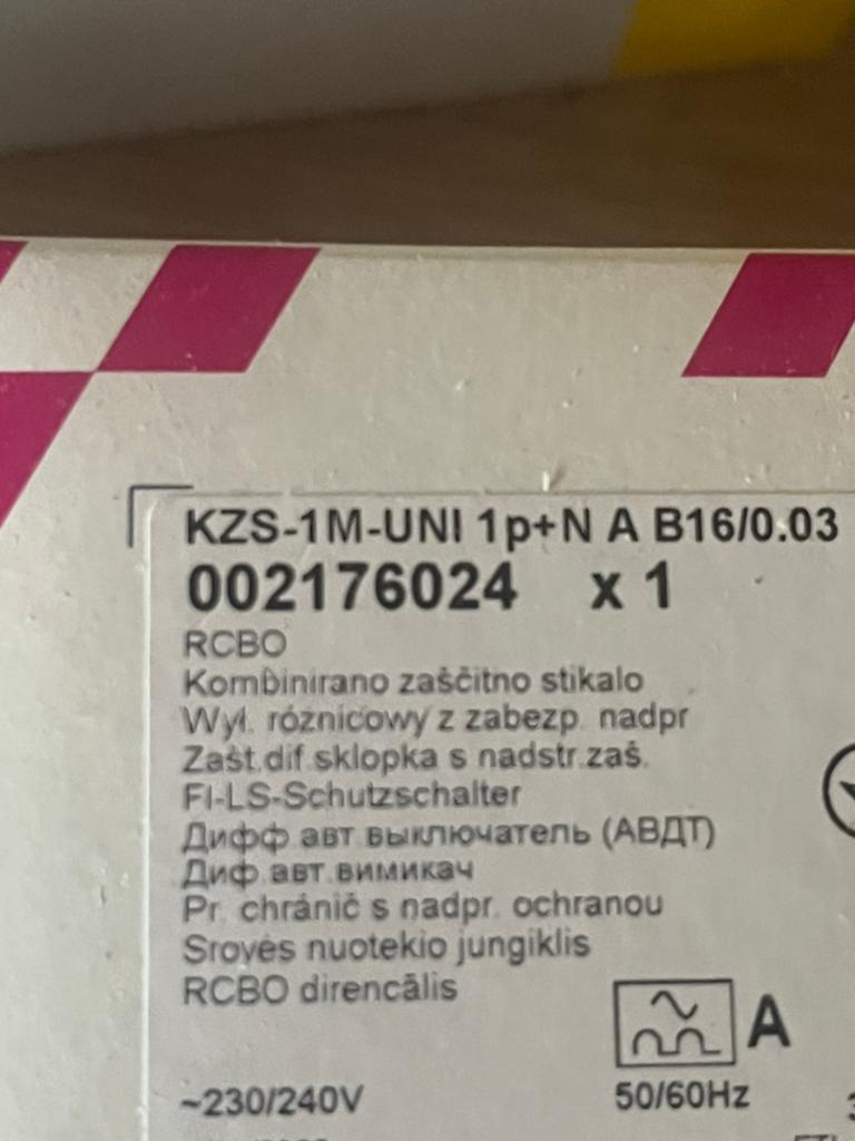 7x ETI KZS-1M-UNI 1p+N A B16/0.03 RCBO aardlekautomaat, Doe-het-zelf en Verbouw, Elektra en Kabels, Ophalen of Verzenden, Nieuw
