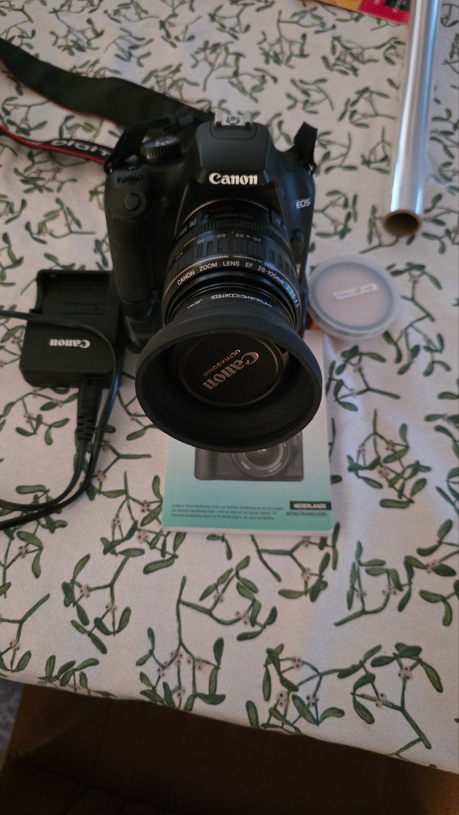 Canon EOS 1000D Spiegelreflexcamera met 28-105mm lens, Lensdop, Gebruikt, Spiegelreflex, Canon