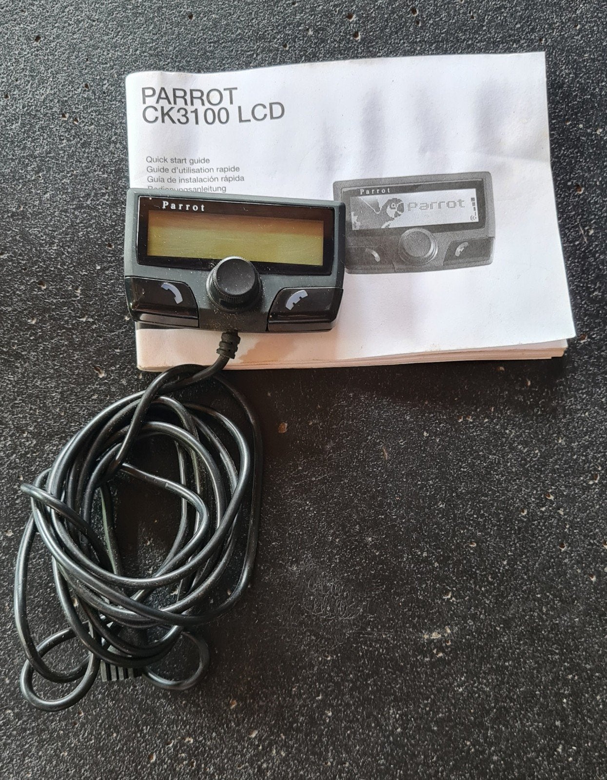 Parrot CK3100 LCD Bluetooth Carkit met Handleiding, Ophalen of Verzenden, Gebruikt