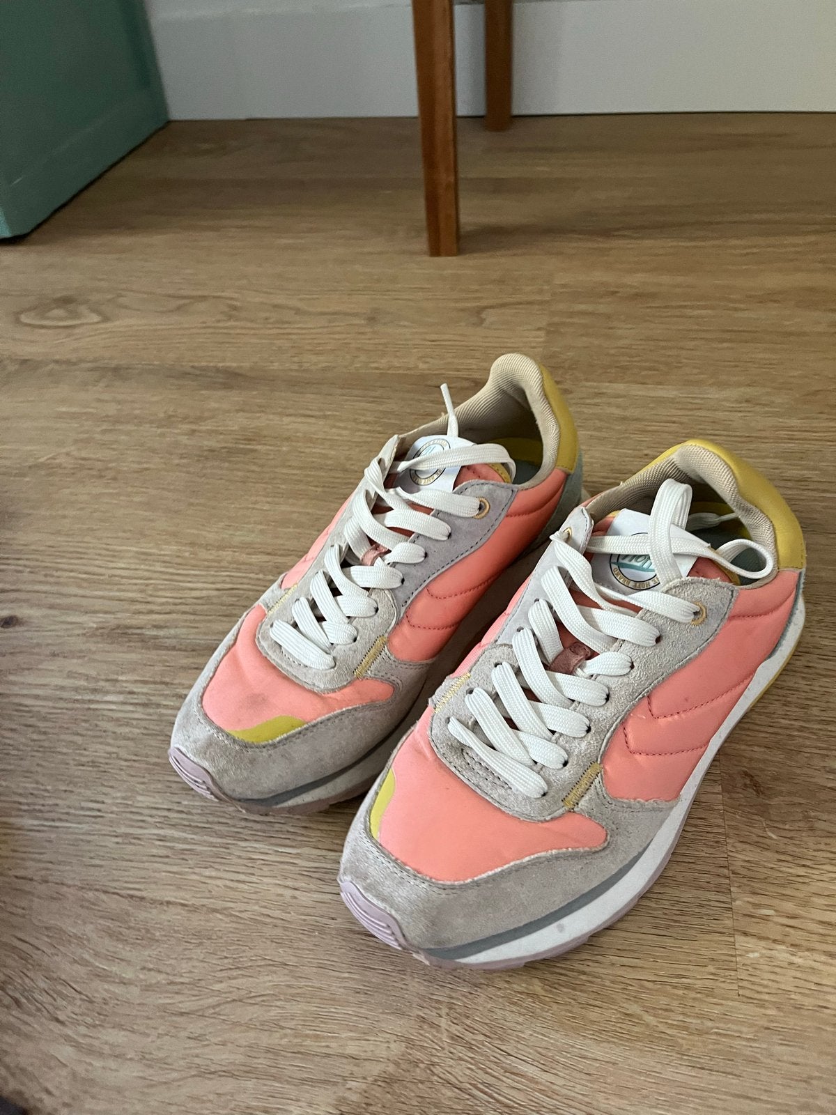 Hoff sneakers mt 39, Kleding | Dames, Schoenen, Ophalen of Verzenden, Roze, Sneakers of Gympen, Zo goed als nieuw