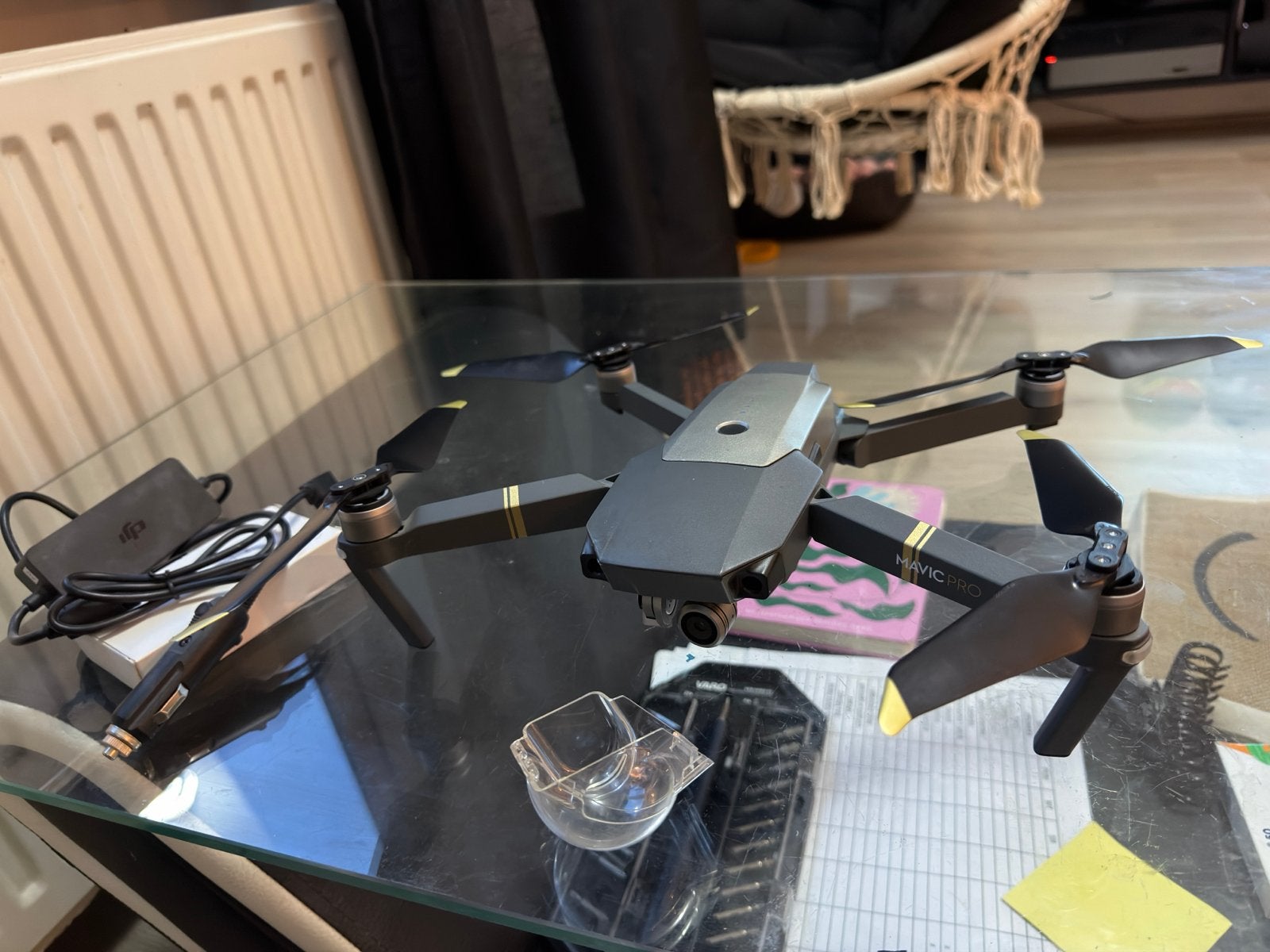 DJI Mavic Pro - Inclusief auto oplader en extra propellers, 250 tot 900 gram, Gebruikt, Cameradrone, DJI