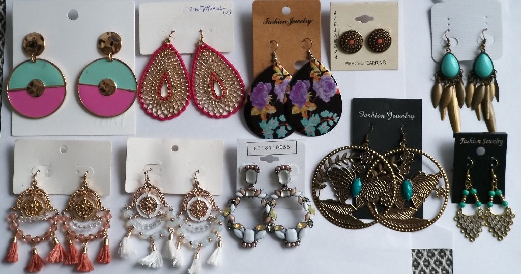 Set van 10 paar gekleurde oorbellen, Ophalen of Verzenden, Nieuw, Overige kleuren, Overige materialen