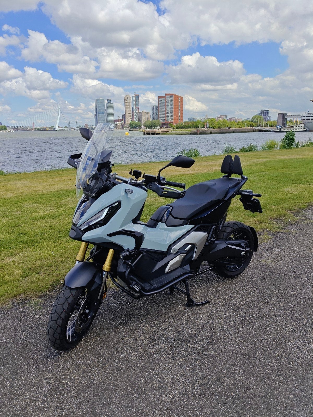 Honda X-ADV 2024 A2 puco blue, Ophalen, Zo goed als nieuw, Honda