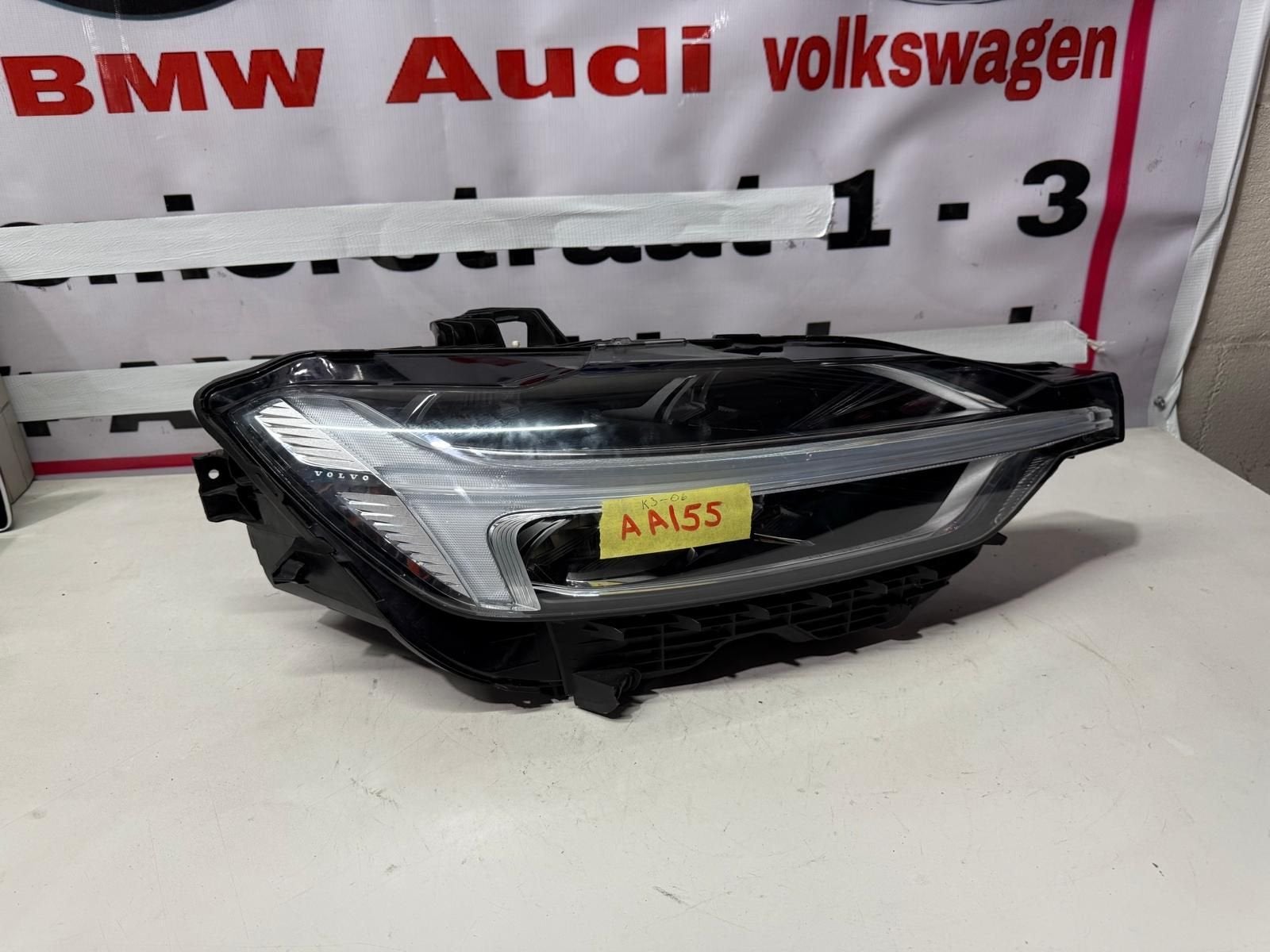 Volvo XC60 Koplamp, Gebruikt, -, -, Ophalen of Verzenden
