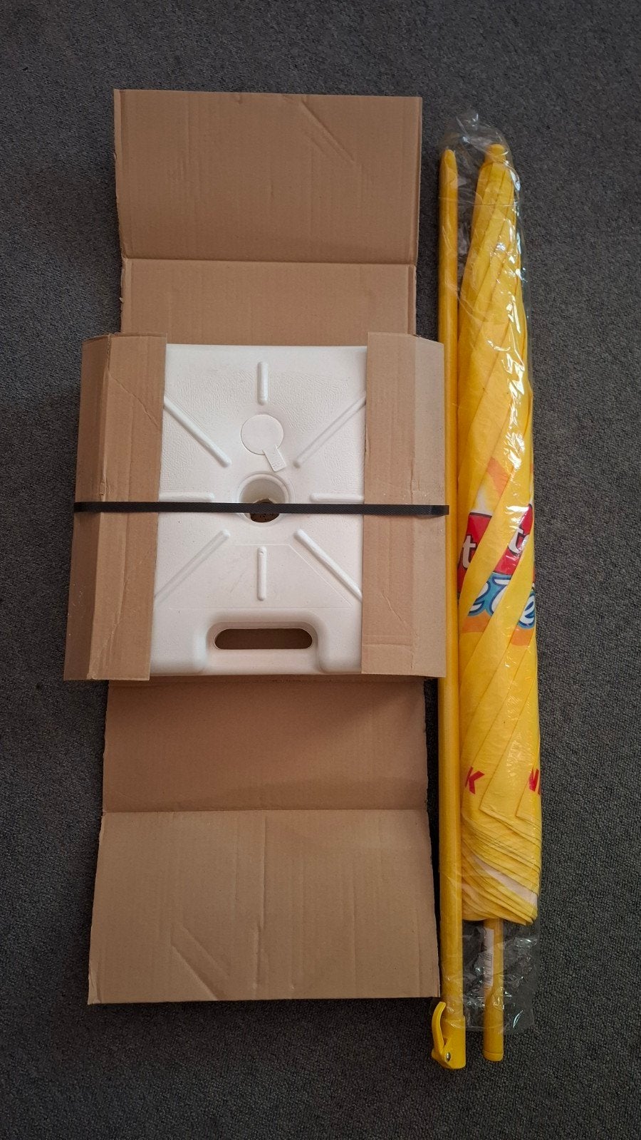 Nieuw! Lipton Ice Tea grote Parasol set met voet terras tuin, Ophalen, Nieuw, Minder dan 1 meter, Parasolvoet