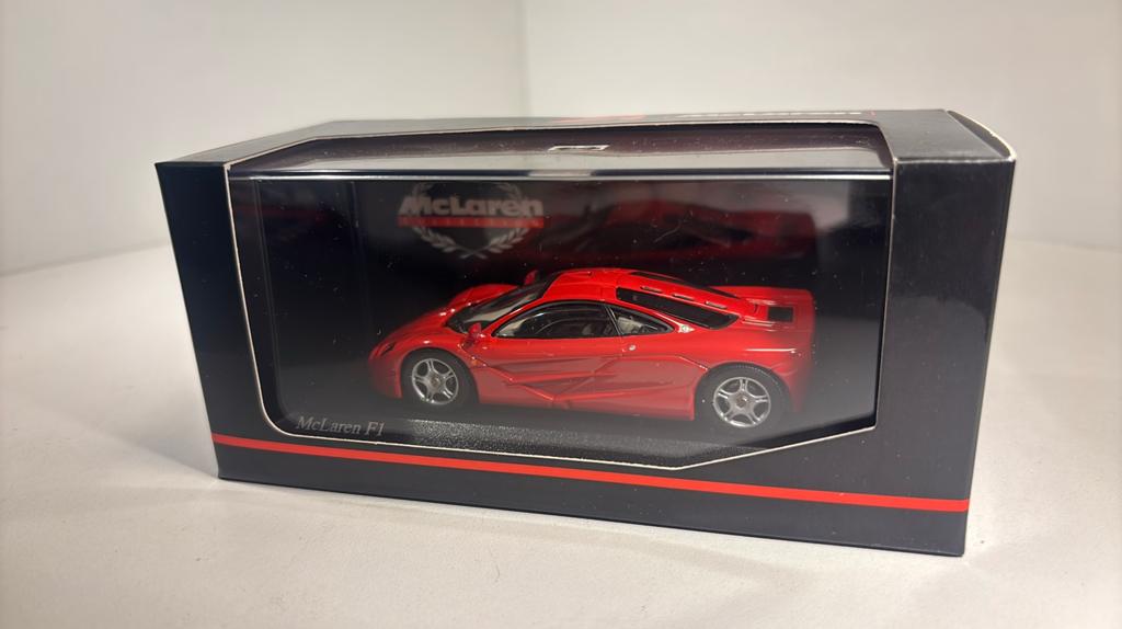 McLaren f1 red minichamps 1.43, Auto, Ophalen of Verzenden, MiniChamps, A