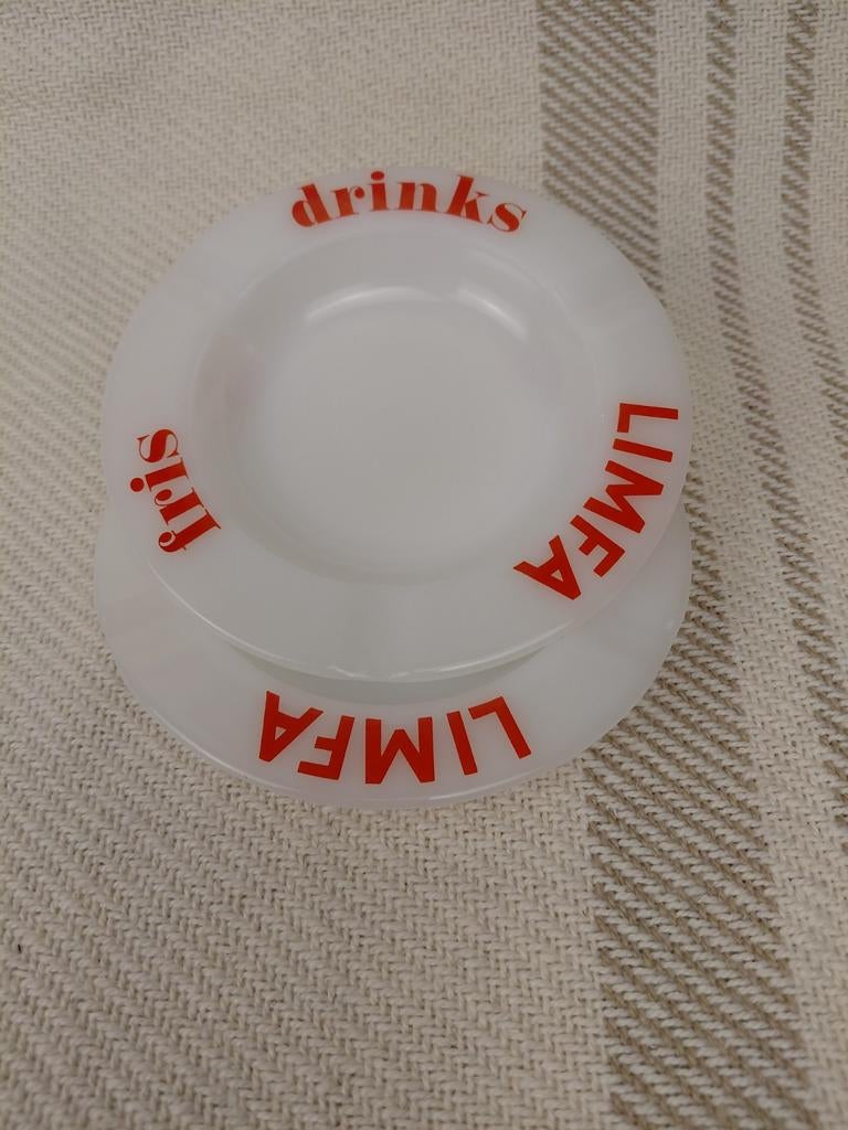 Vintage LIMFA Fris Drinks Asbakken van Melkglas - Set van 2, Antiek en Kunst, Antiek | Glas en Kristal, Ophalen of Verzenden